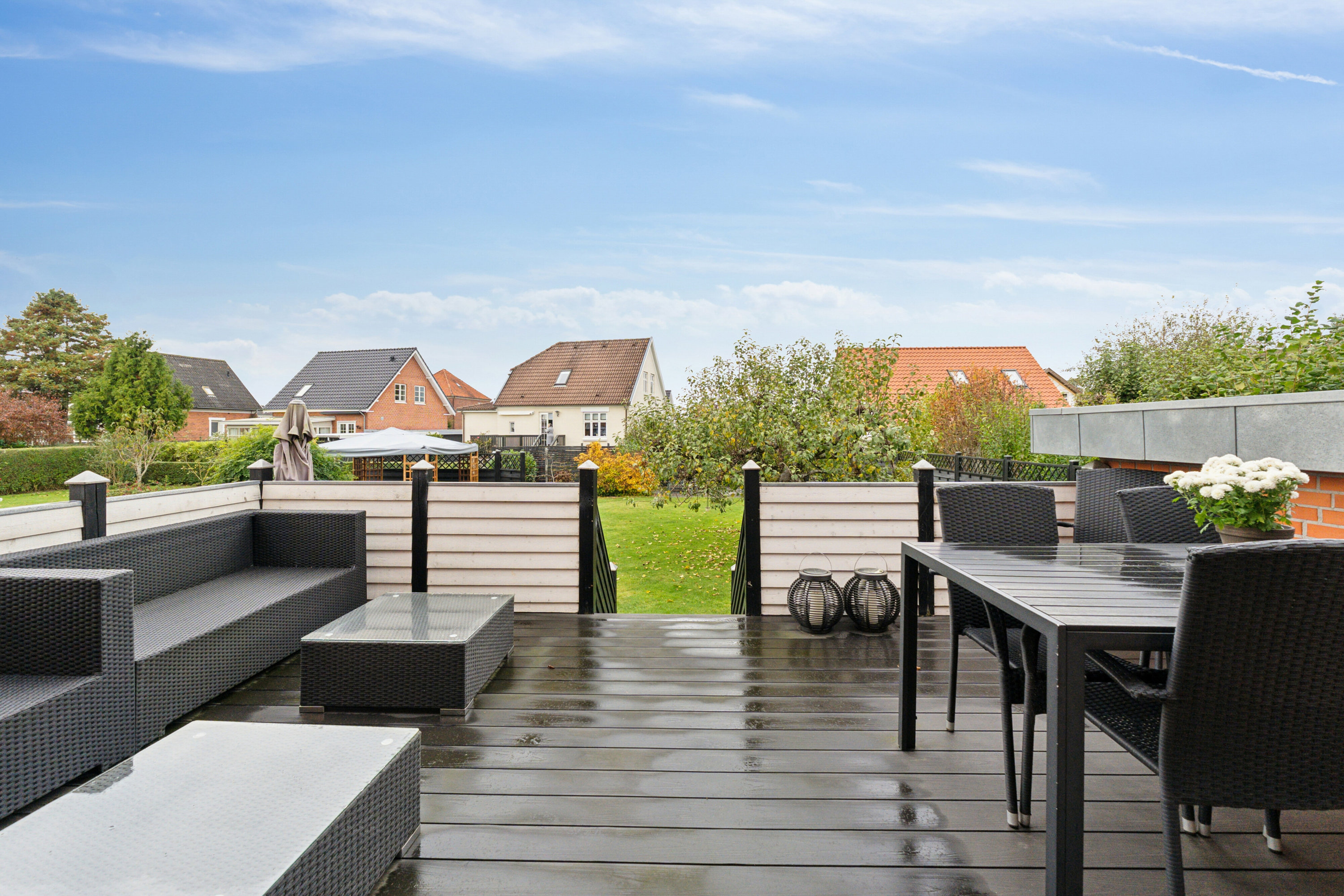 Fremhævet terrasse billede i fuldskærmstilstand. Billede af Jernbane Allé 8, Dalum, 5250 Odense SV