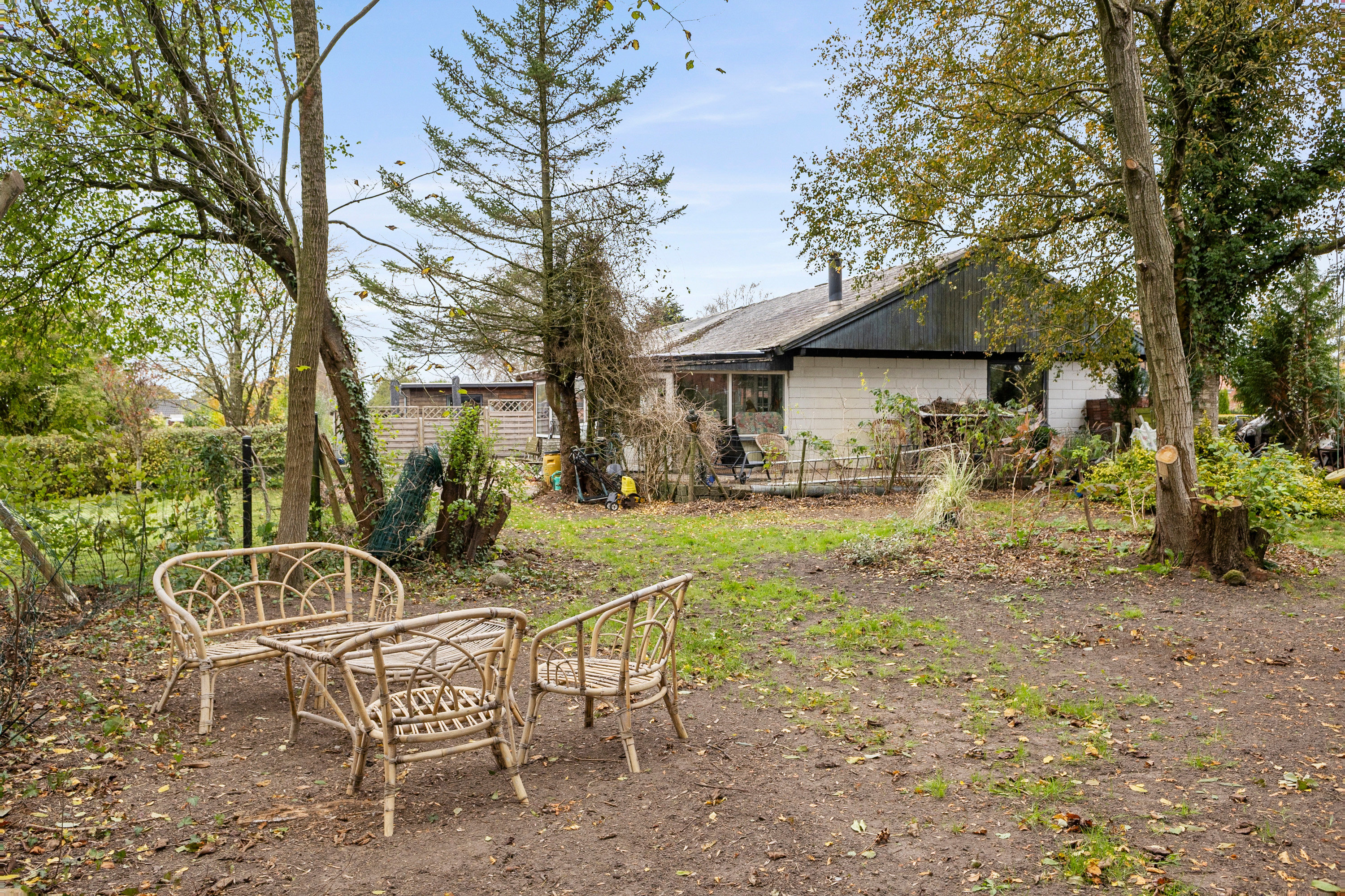 Miniaturebillede 1: ejendommen. Billede af Holtevej 1A, 6630 Rødding