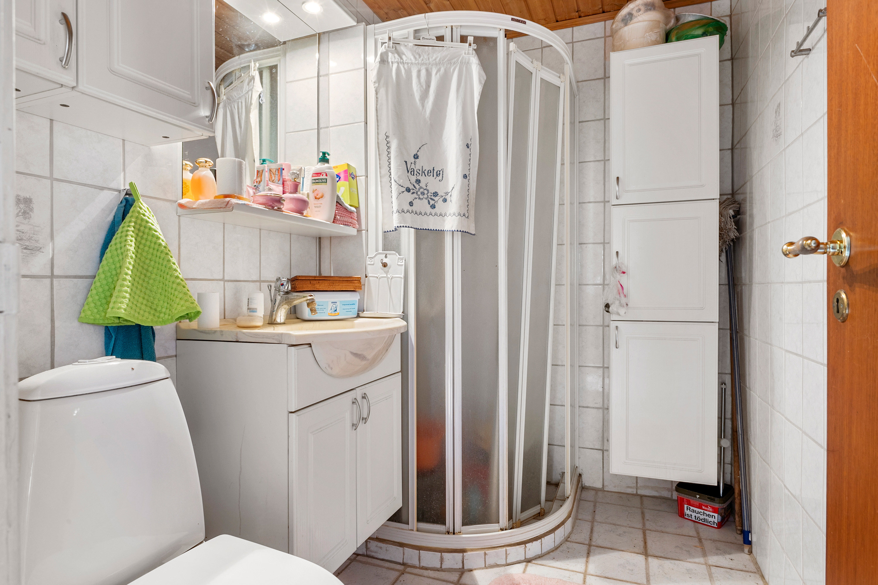 Fremhævet badeværelse billede i fuldskærmstilstand. Billede af Holtevej 1A, 6630 Rødding