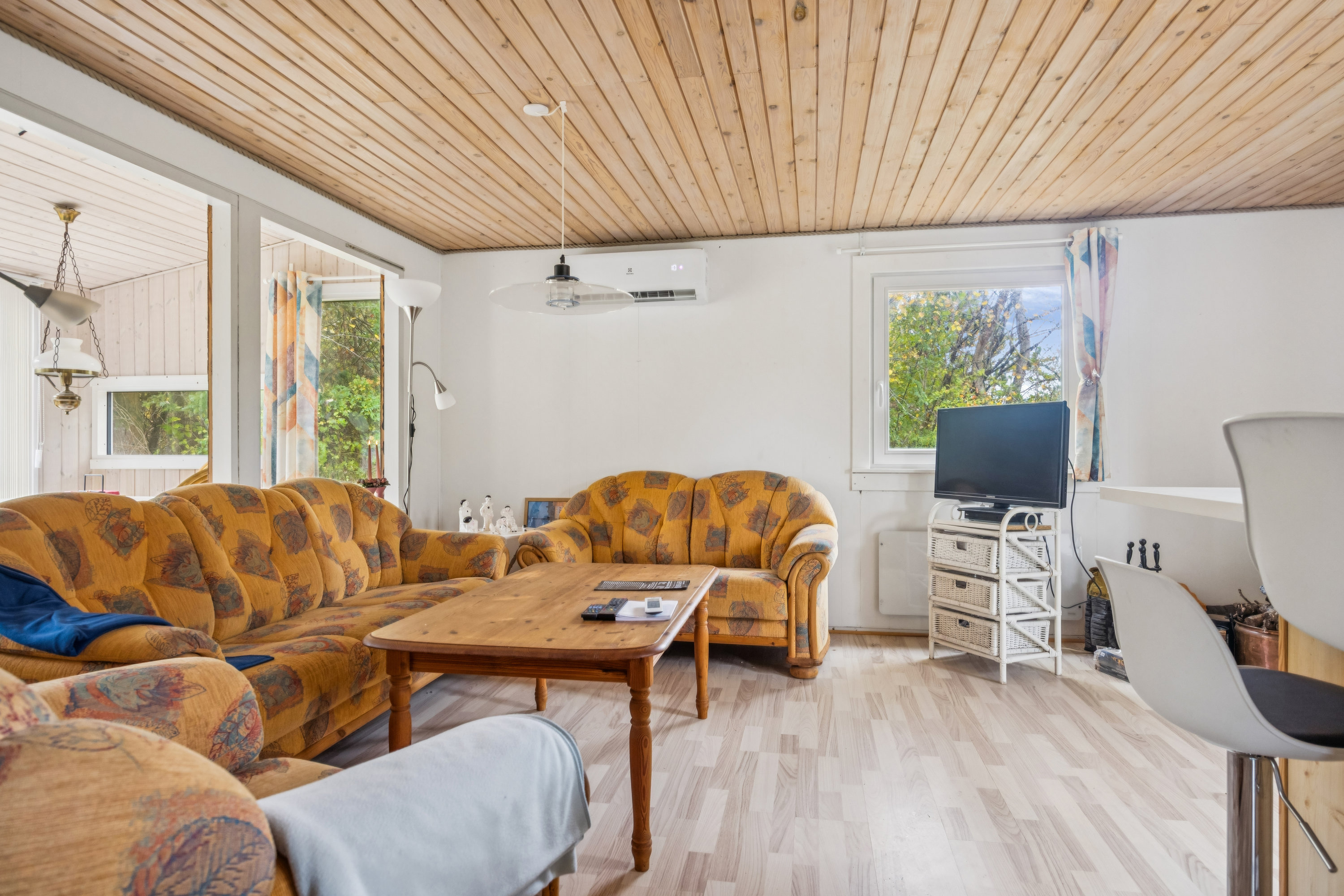 Fremhævet stue billede i fuldskærmstilstand. Billede af Jagtvej 3, 9370 Hals