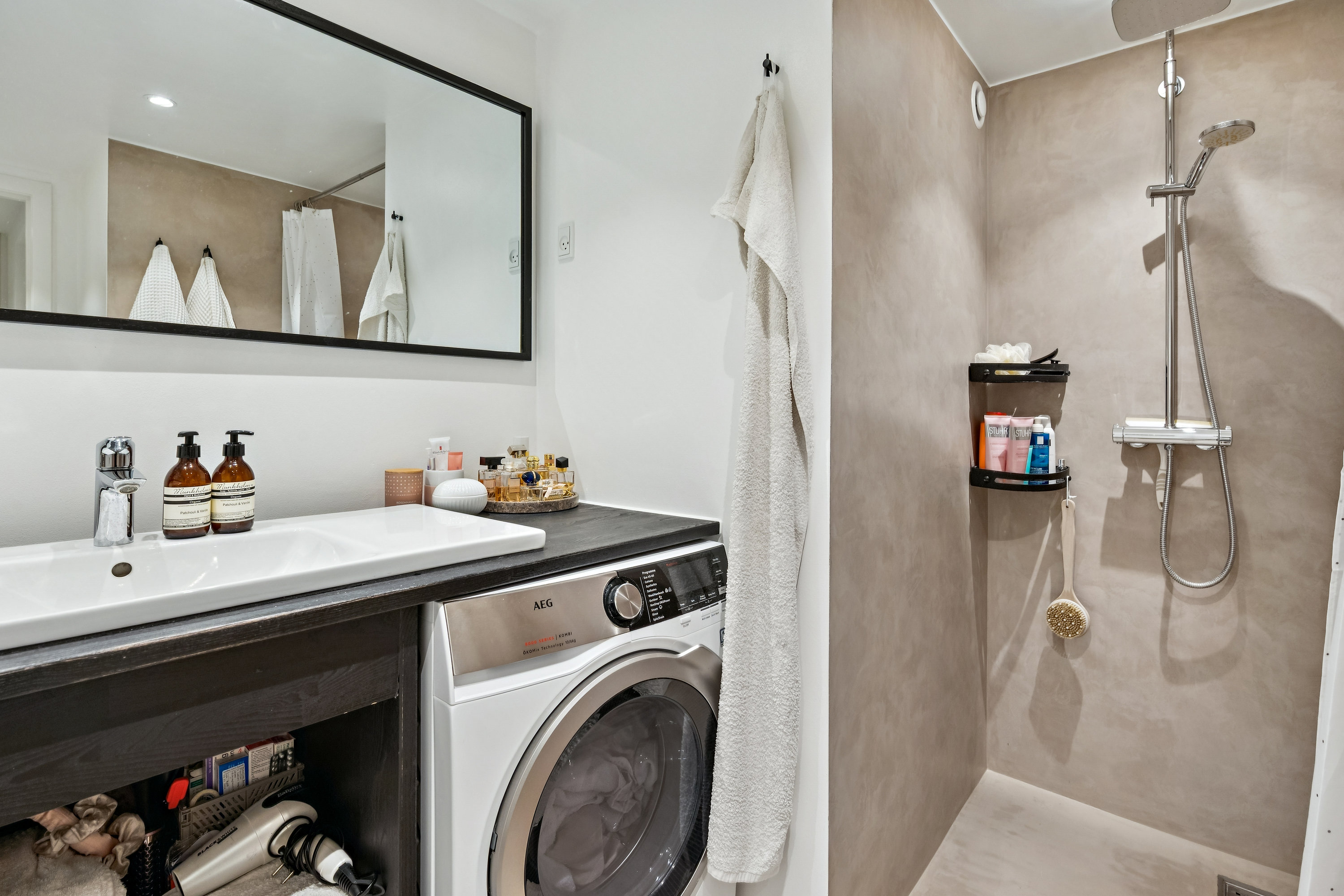 Fremhævet badeværelse billede i fuldskærmstilstand. Billede af Sølystgade 10, kld.., 8000 Aarhus C