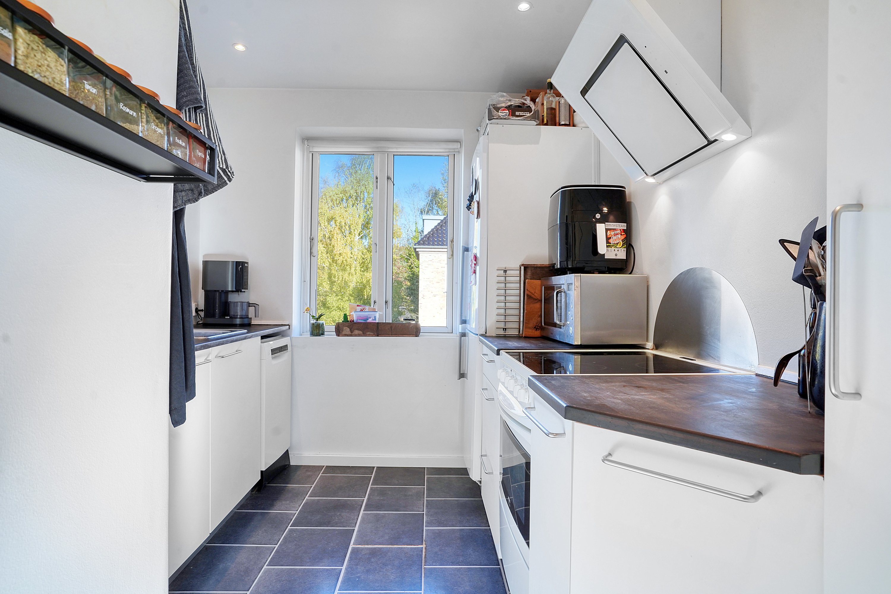 Fremhævet køkken billede i fuldskærmstilstand. Billede af Kong Hans Alle 3, 1. th., 2860 Søborg