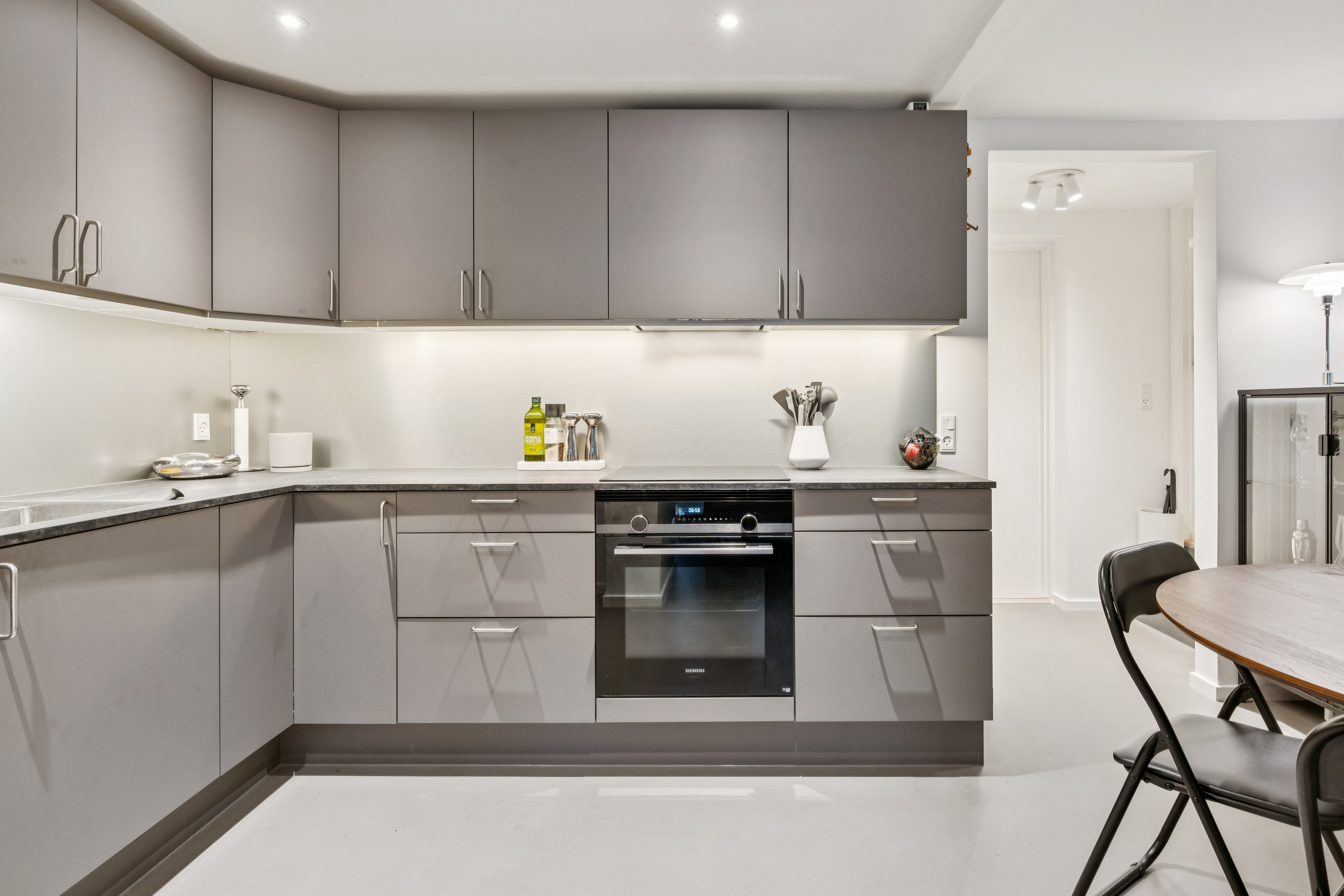 Fremhævet køkken billede i fuldskærmstilstand. Billede af Sølystgade 10, kld.., 8000 Aarhus C