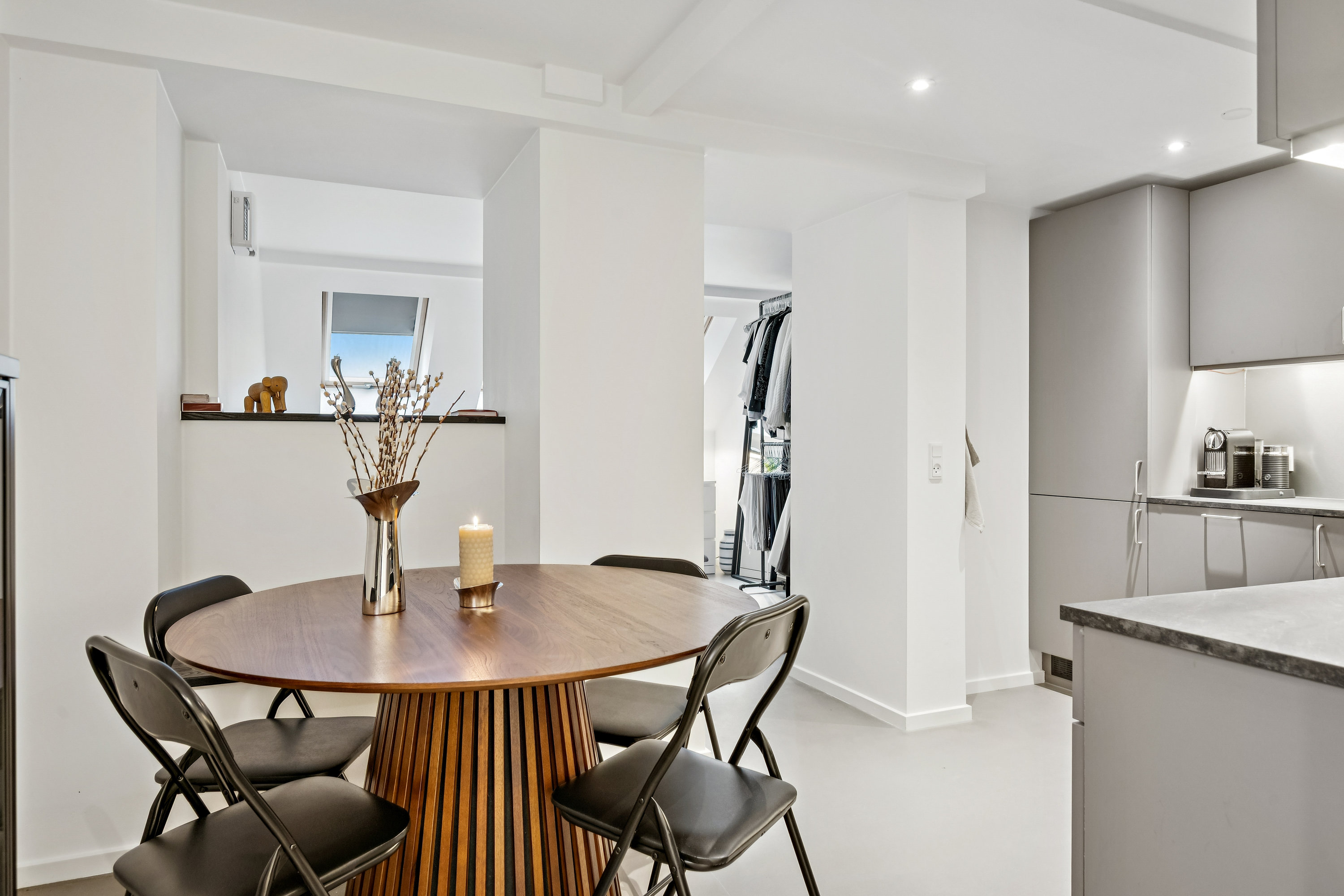 Fremhævet køkken billede i fuldskærmstilstand. Billede af Sølystgade 10, kld.., 8000 Aarhus C