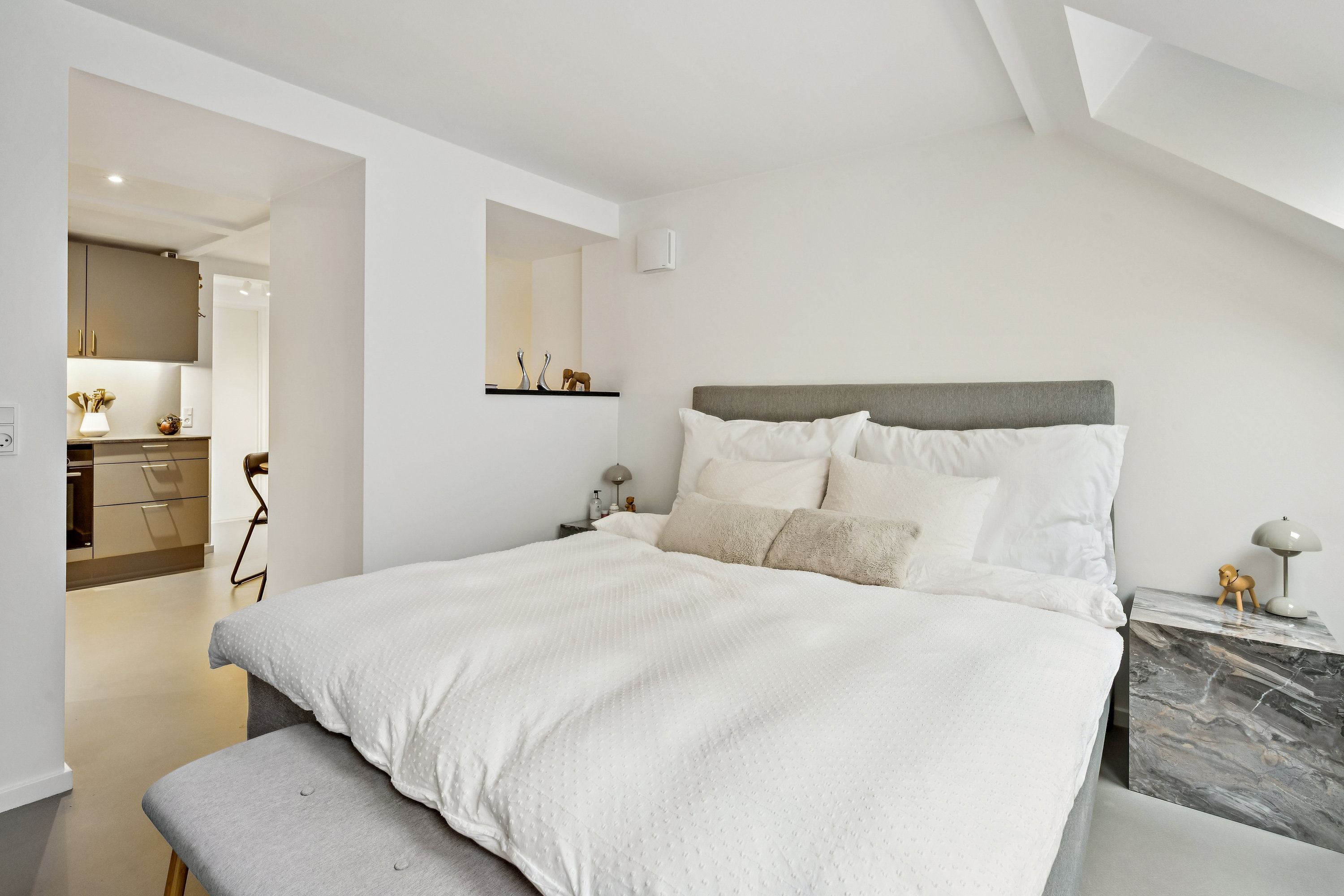 Fremhævet værelse billede i fuldskærmstilstand. Billede af Sølystgade 10, kld.., 8000 Aarhus C