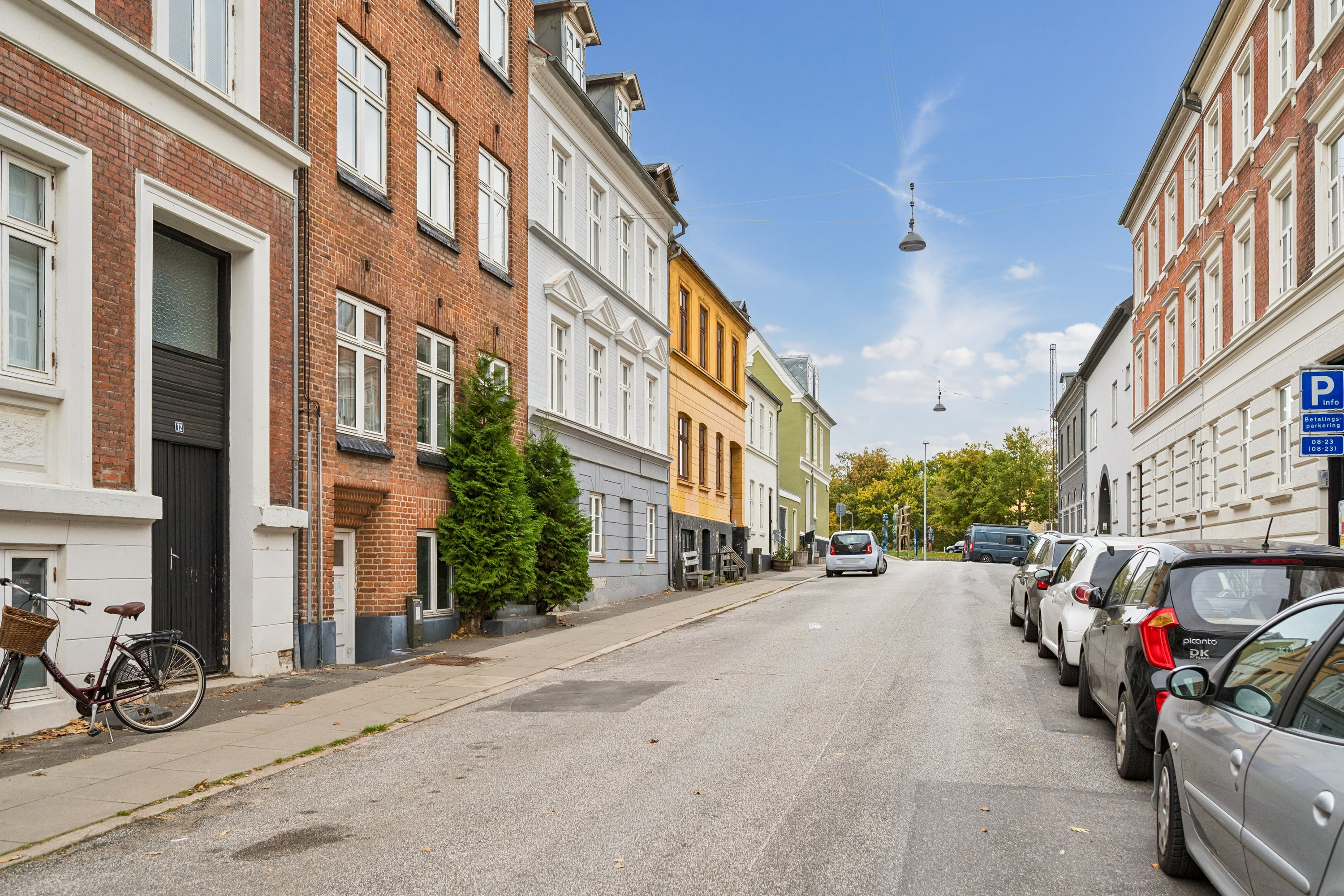 Fremhævet andet billede i fuldskærmstilstand. Billede af Sølystgade 10, kld.., 8000 Aarhus C