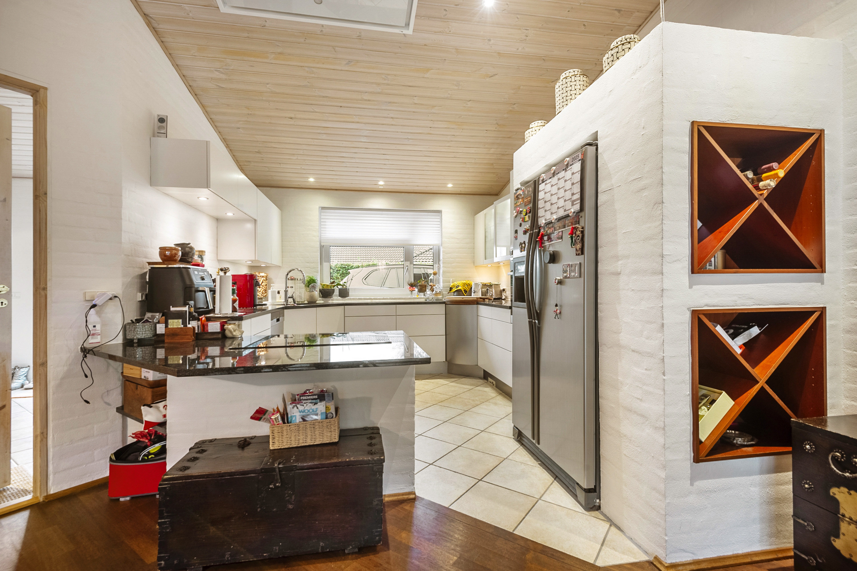 Fremhævet køkken billede i fuldskærmstilstand. Billede af Sletten 83, 6800 Varde