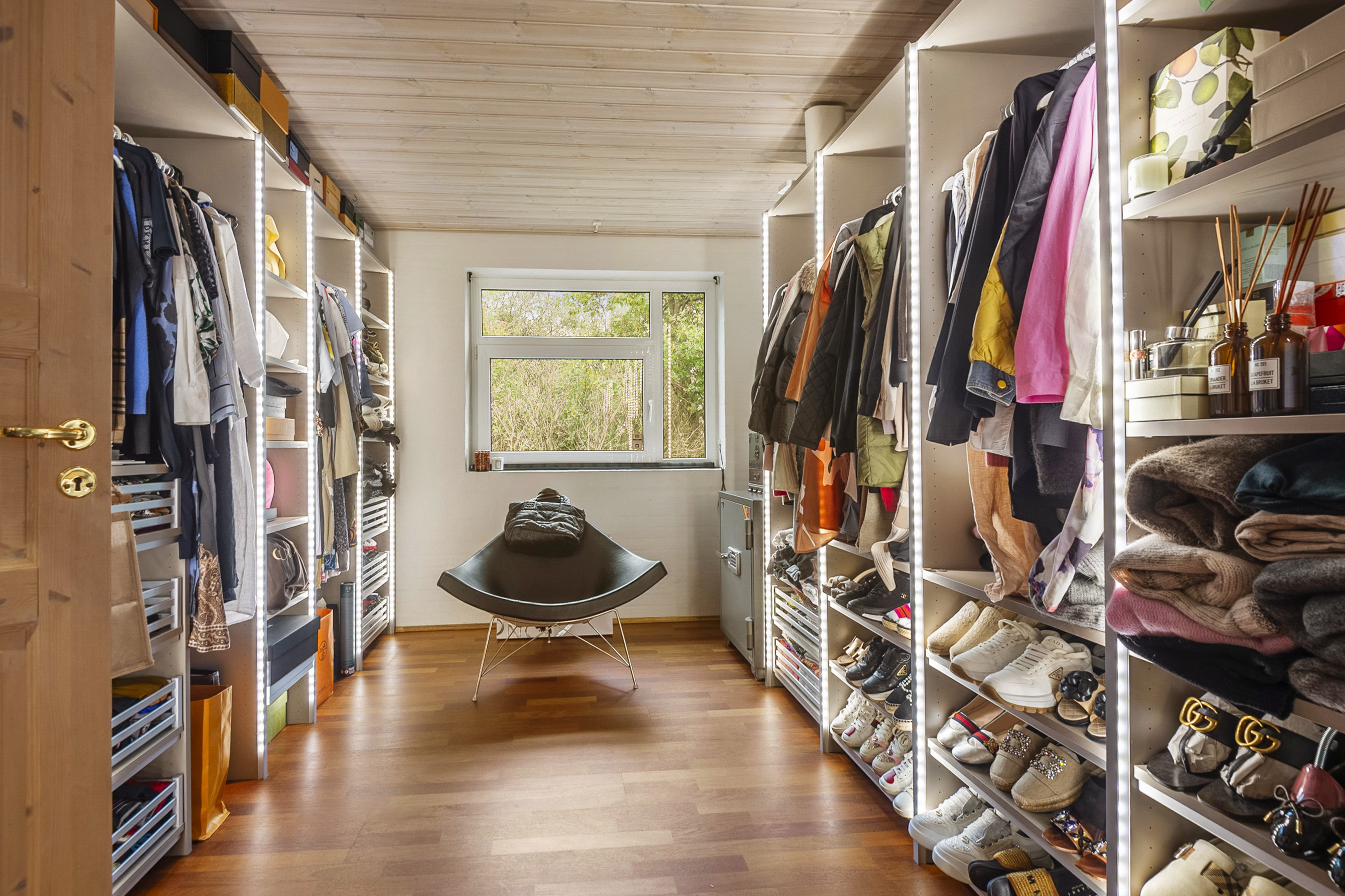 Fremhævet værelse billede i fuldskærmstilstand. Billede af Sletten 83, 6800 Varde