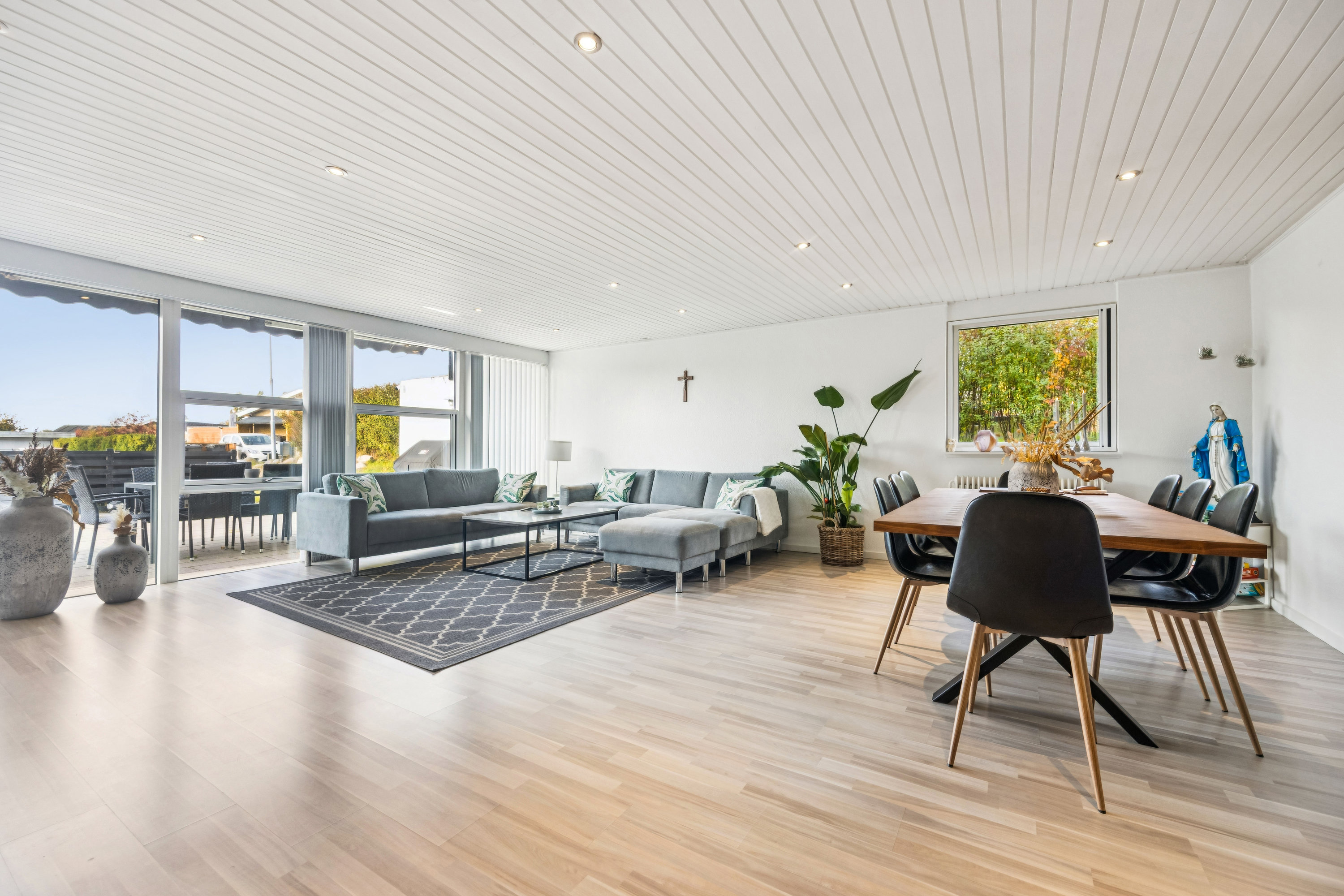 Fremhævet stue billede i fuldskærmstilstand. Billede af Blommevej 12, 9310 Vodskov