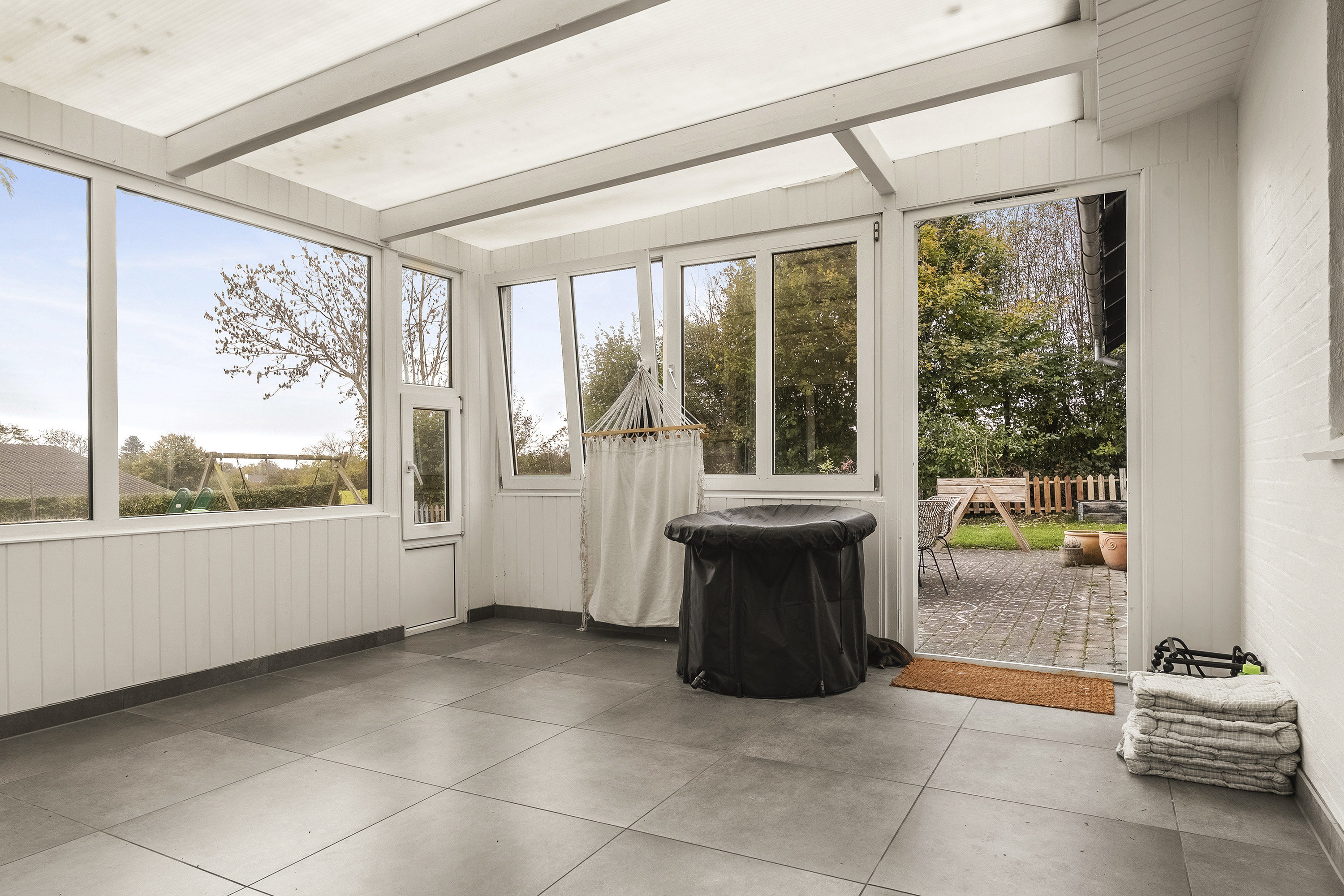 Fremhævet stue billede i fuldskærmstilstand. Billede af Nørreskovvej 15, Genner, 6230 Rødekro