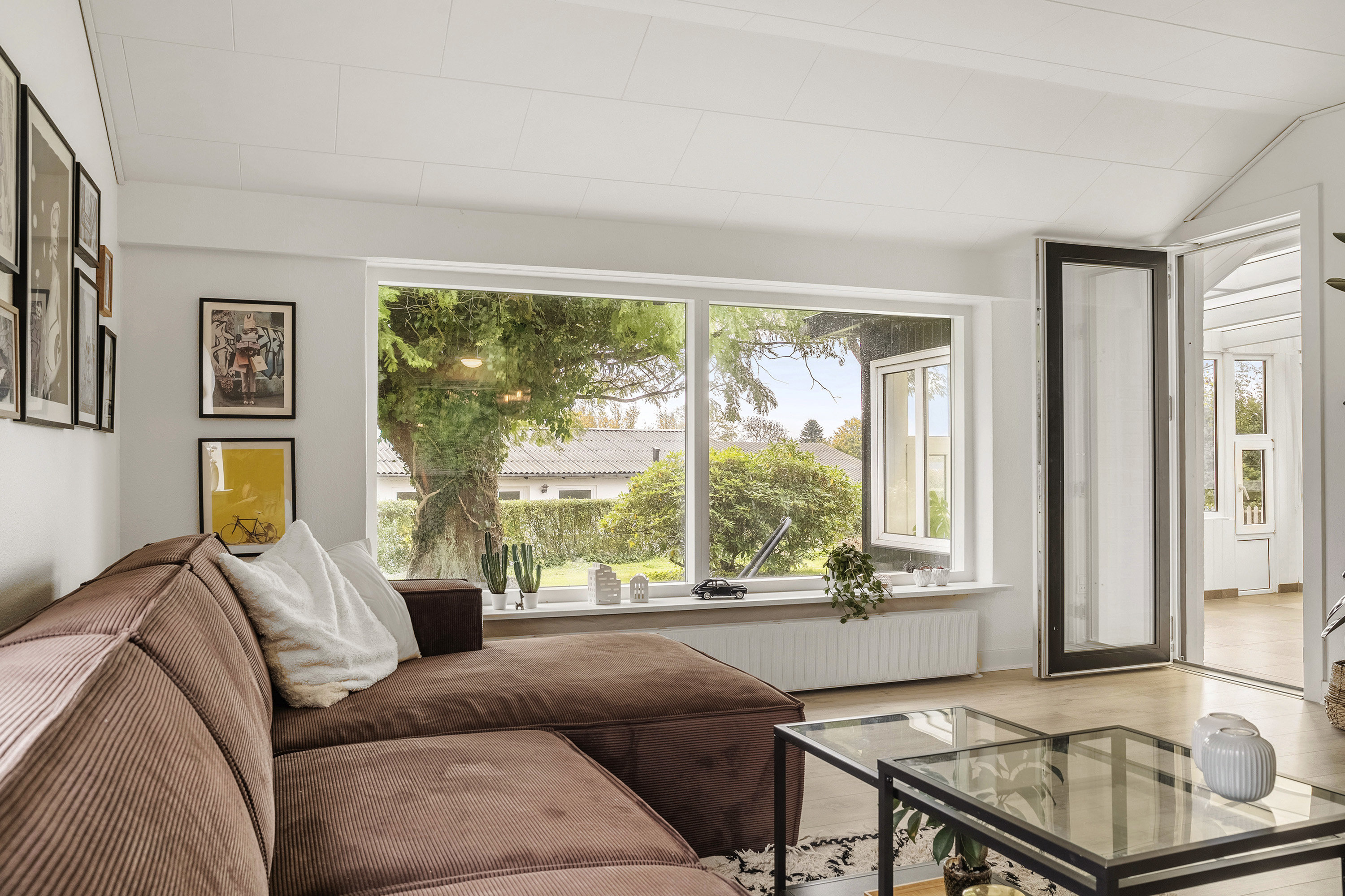 Fremhævet stue billede i fuldskærmstilstand. Billede af Nørreskovvej 15, Genner, 6230 Rødekro