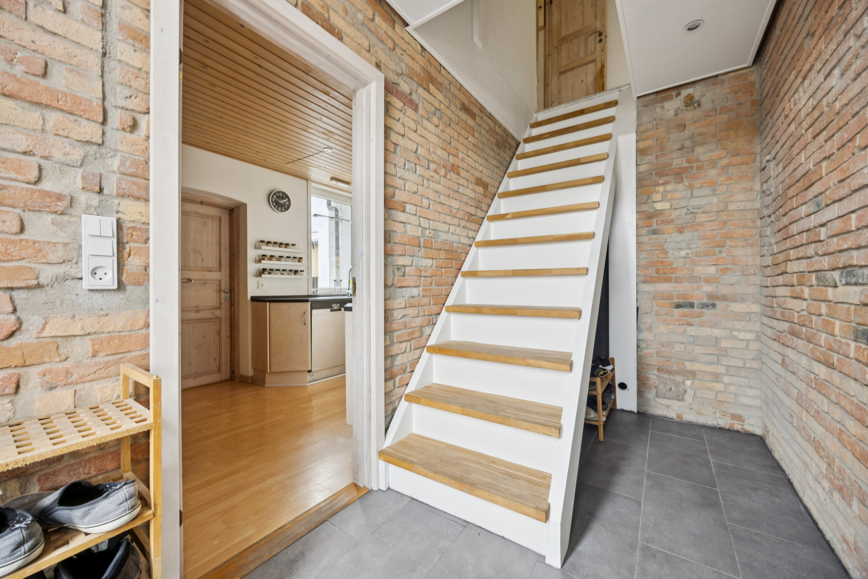 Fremhævet entré billede i fuldskærmstilstand. Billede af Skovvej 17, 9500 Hobro