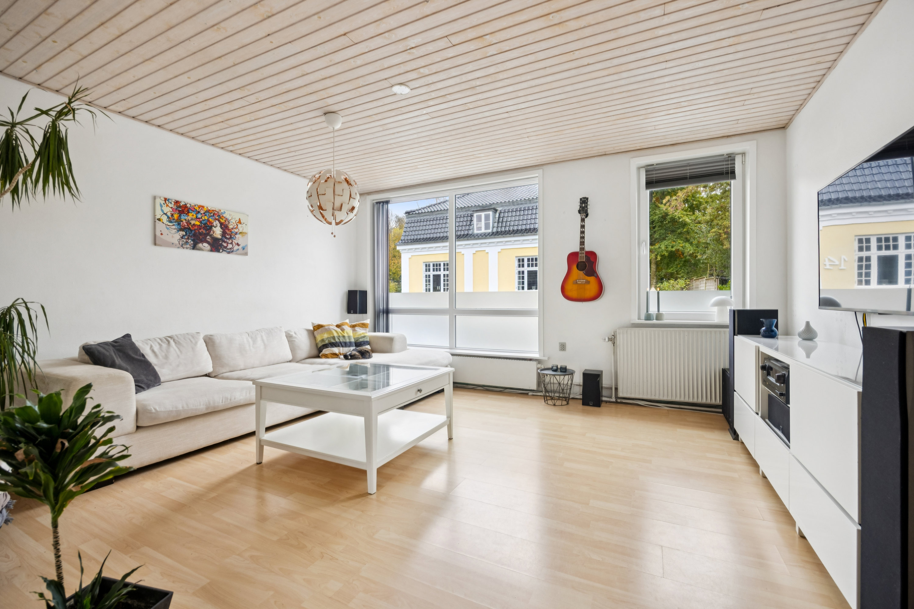 Fremhævet stue billede i fuldskærmstilstand. Billede af Skovvej 17, 9500 Hobro