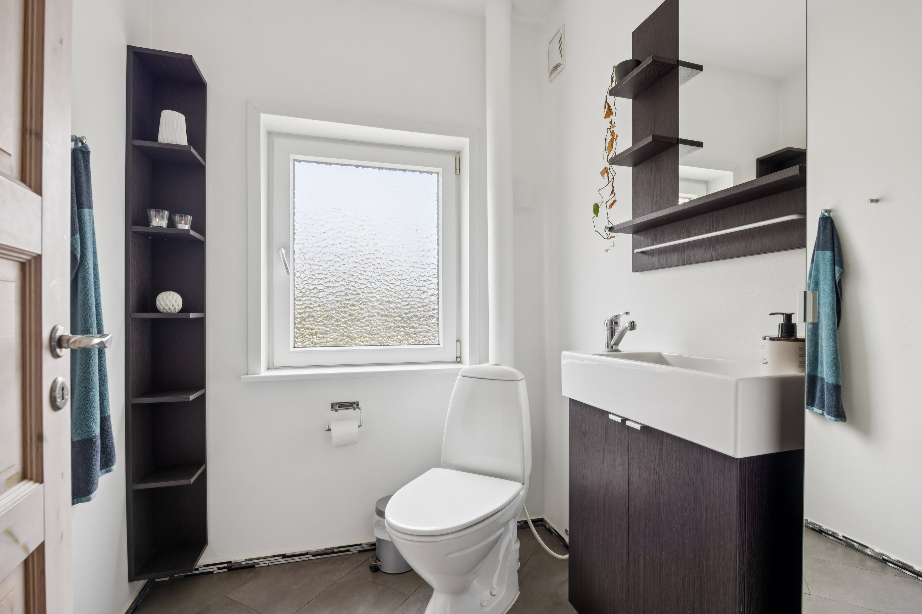 Fremhævet toilet billede i fuldskærmstilstand. Billede af Skovvej 17, 9500 Hobro