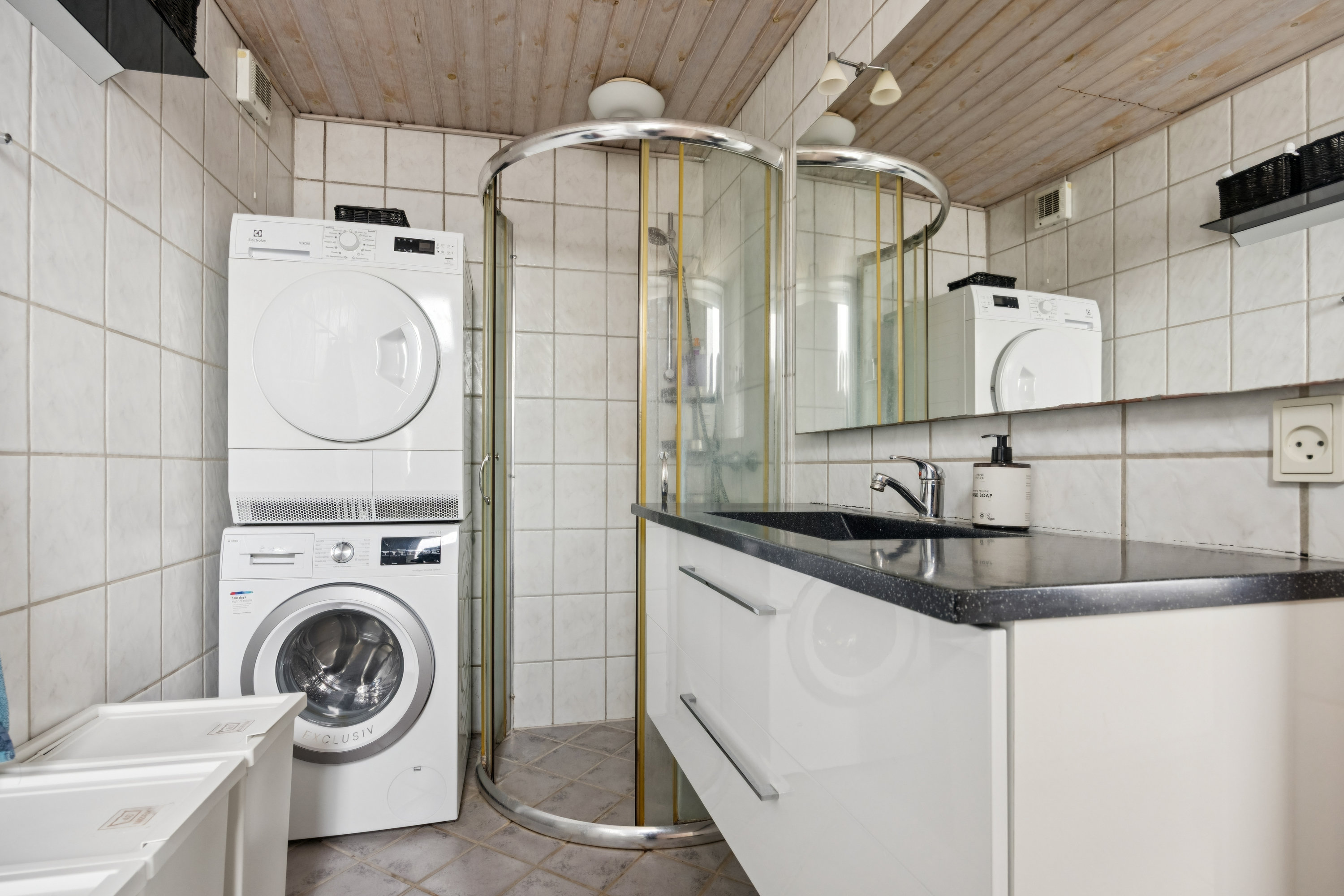 Fremhævet badeværelse billede i fuldskærmstilstand. Billede af Skovvej 17, 9500 Hobro