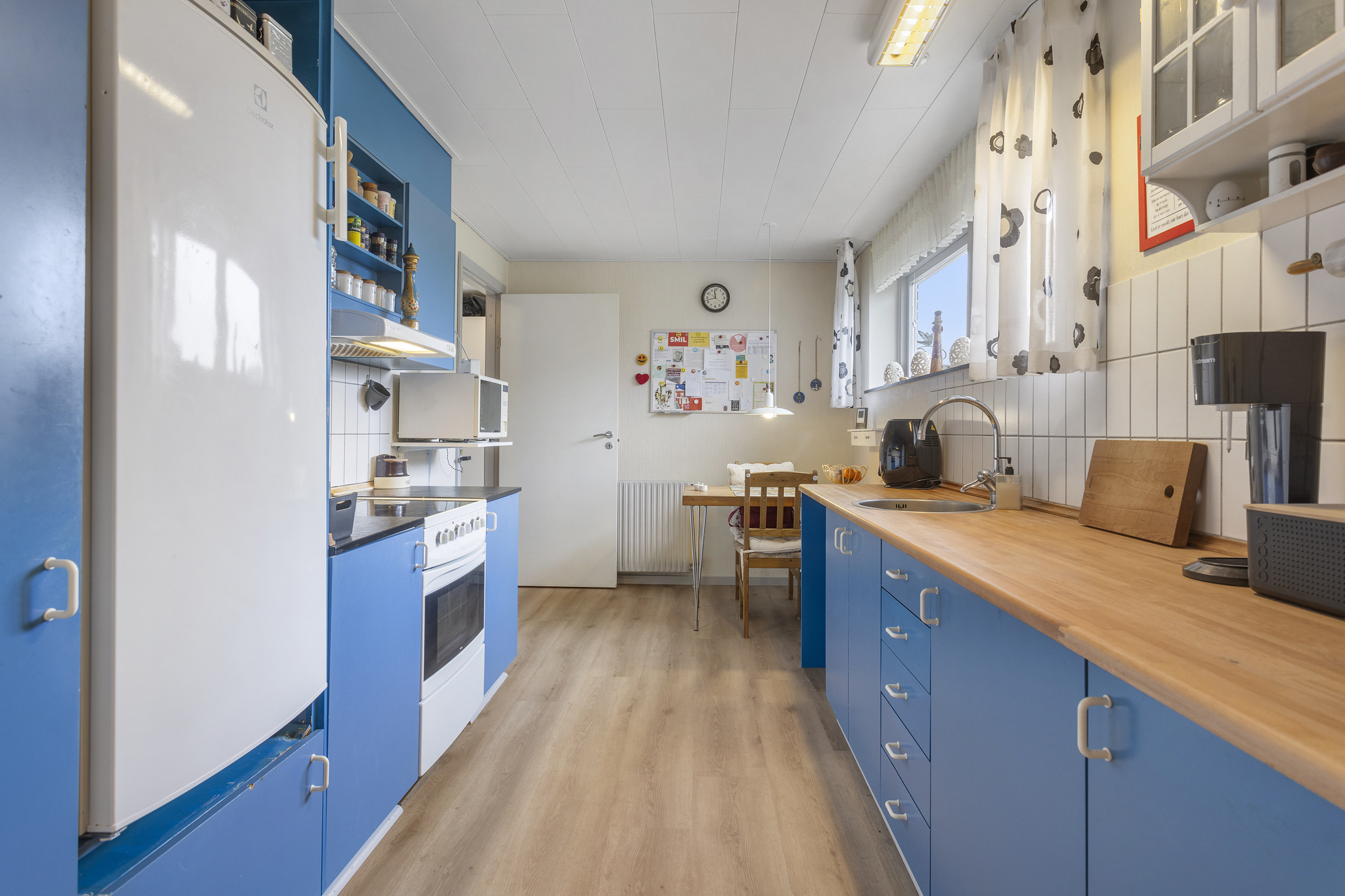 Fremhævet køkken billede i fuldskærmstilstand. Billede af Peder Munks Vej 68, 9300 Sæby