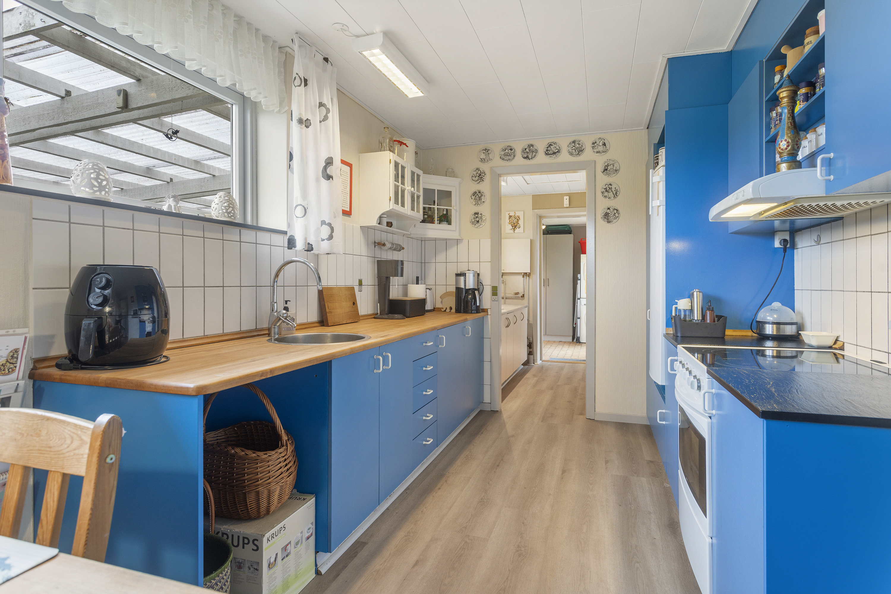 Fremhævet køkken billede i fuldskærmstilstand. Billede af Peder Munks Vej 68, 9300 Sæby