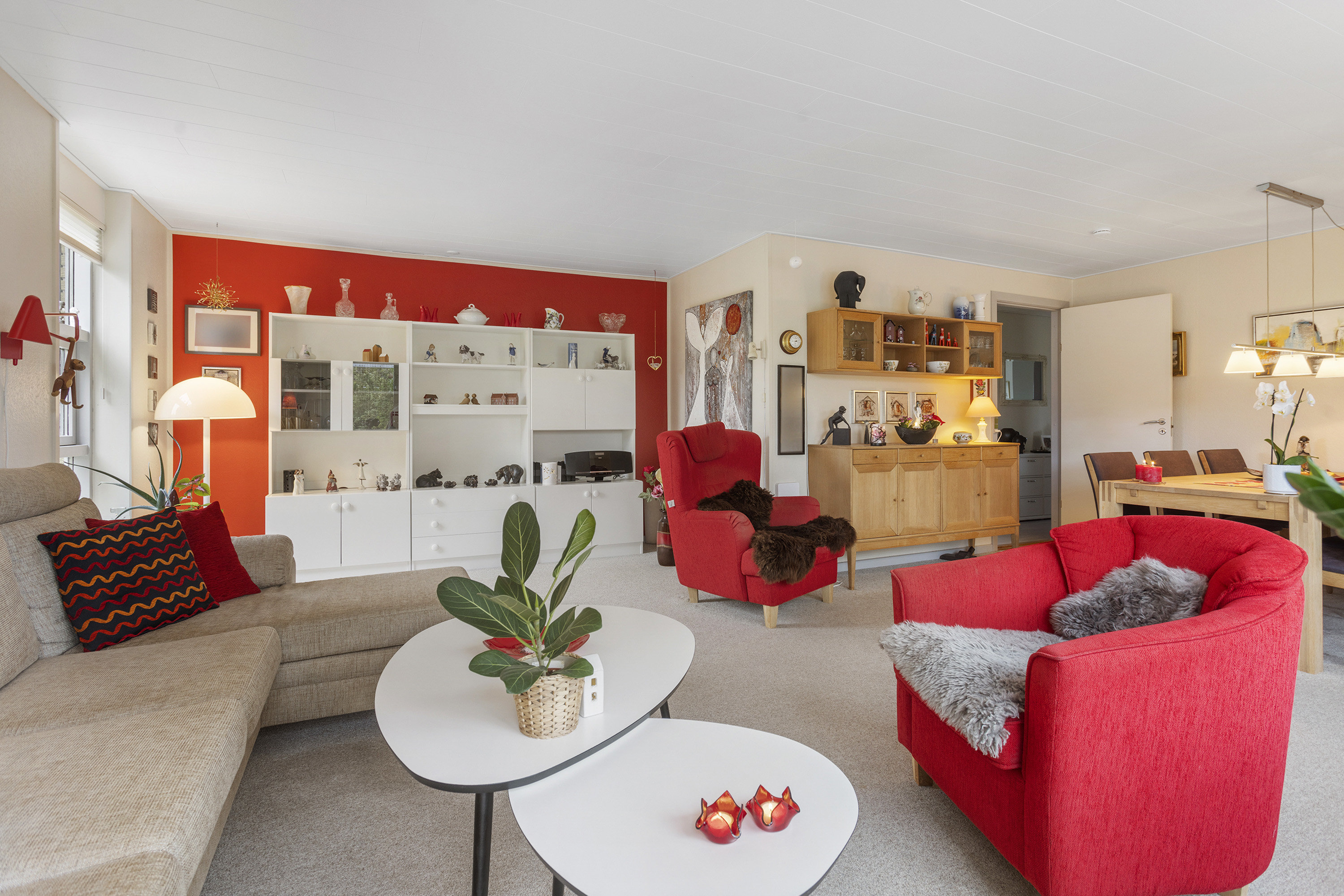 Fremhævet stue billede i fuldskærmstilstand. Billede af Peder Munks Vej 68, 9300 Sæby