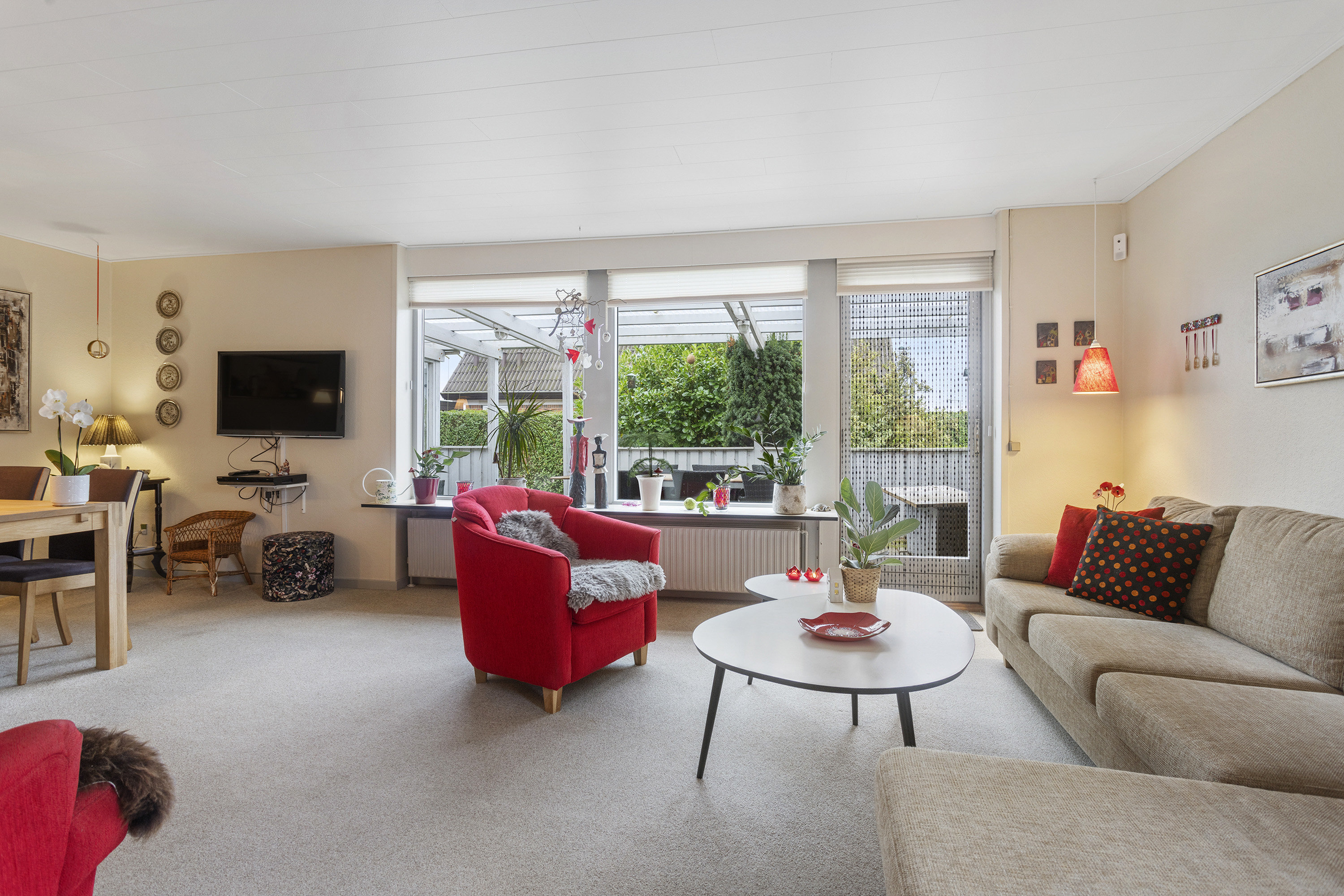 Fremhævet stue billede i fuldskærmstilstand. Billede af Peder Munks Vej 68, 9300 Sæby