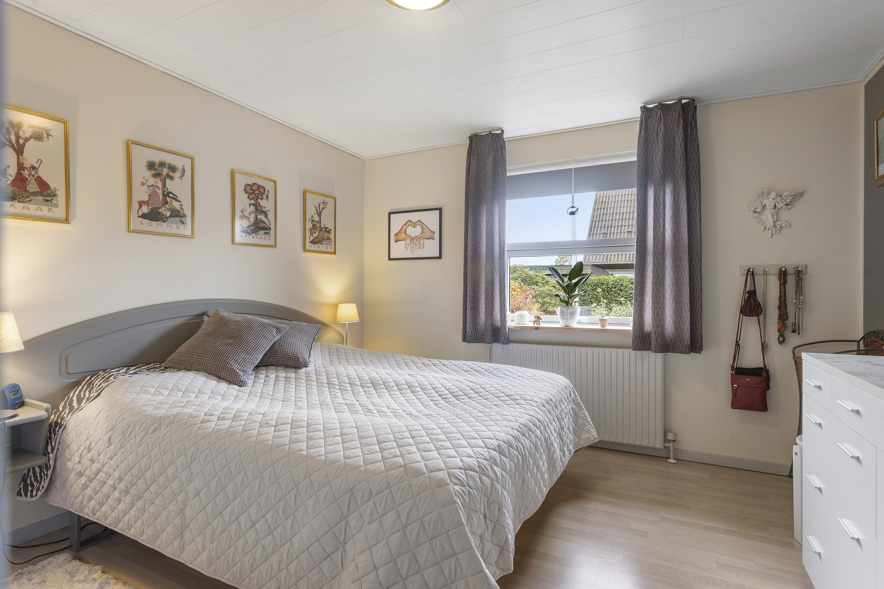 Fremhævet soveværelse billede i fuldskærmstilstand. Billede af Peder Munks Vej 68, 9300 Sæby