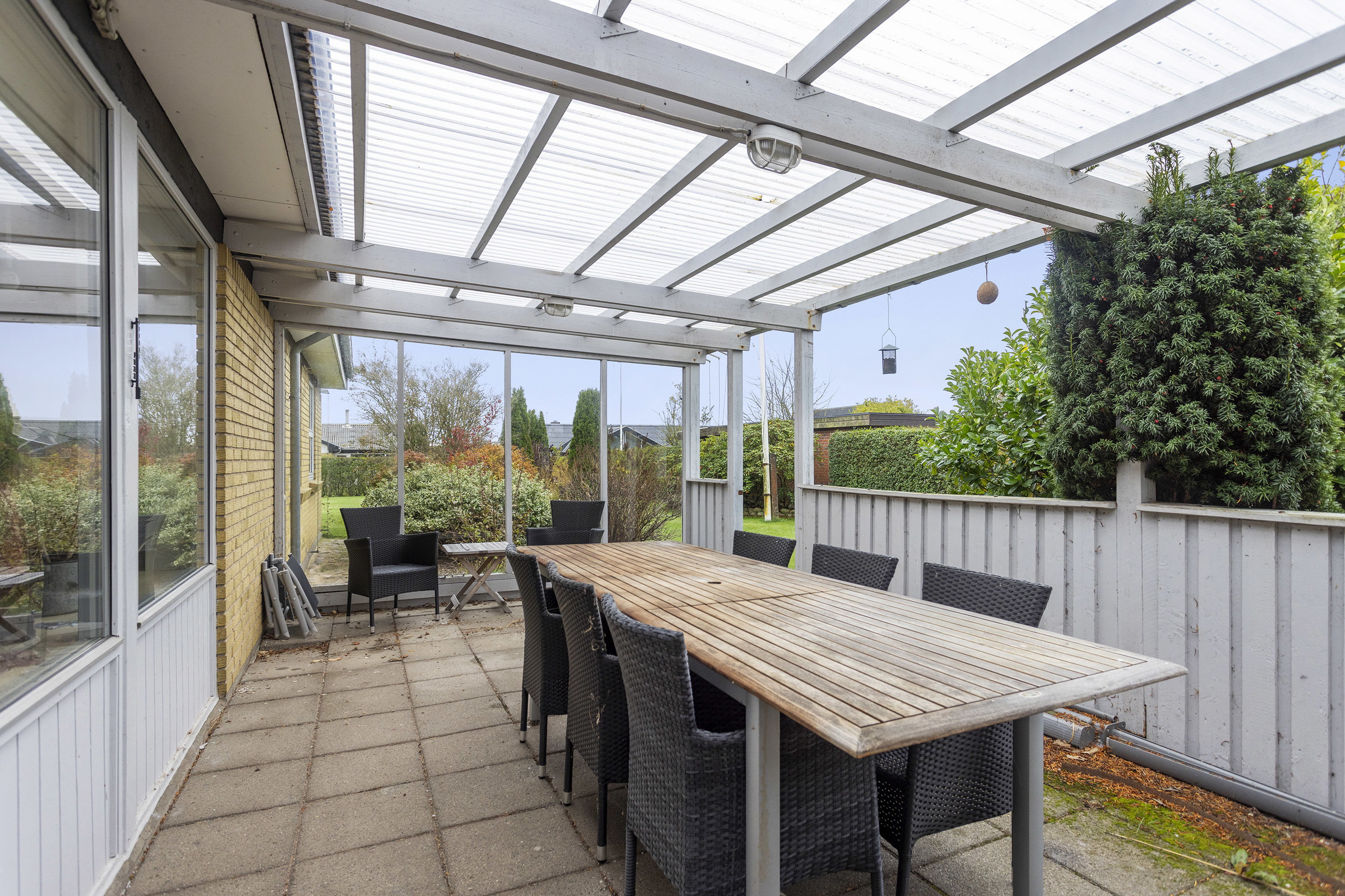 Fremhævet overdækket terrasse billede i fuldskærmstilstand. Billede af Peder Munks Vej 68, 9300 Sæby