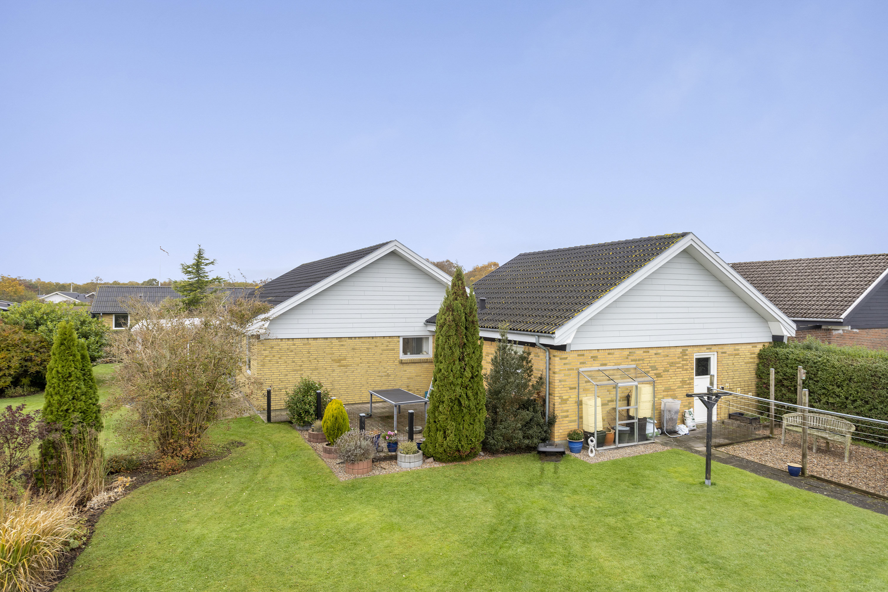 Fremhævet ejendommen billede i fuldskærmstilstand. Billede af Peder Munks Vej 68, 9300 Sæby