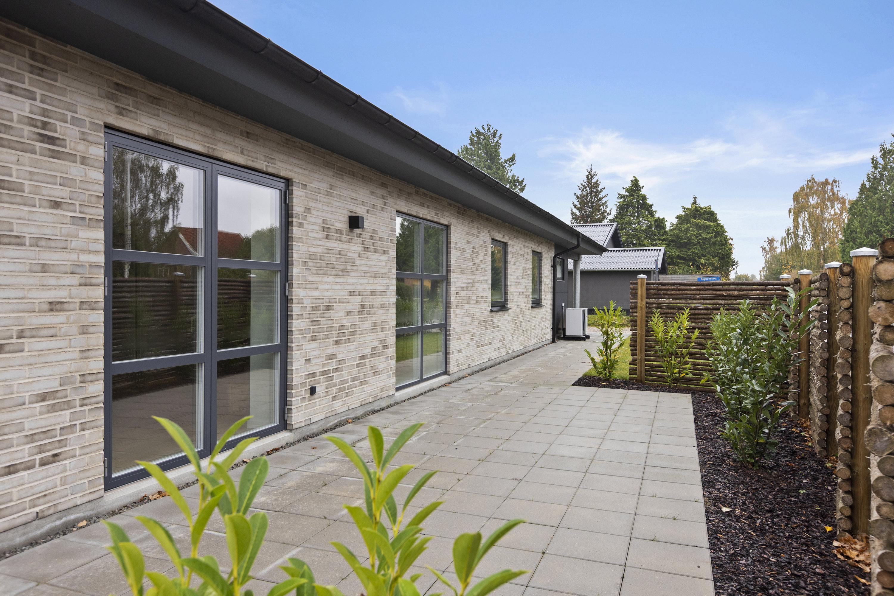 Fremhævet terrasse billede i fuldskærmstilstand. Billede af Elmevej 3A, 4180 Sorø