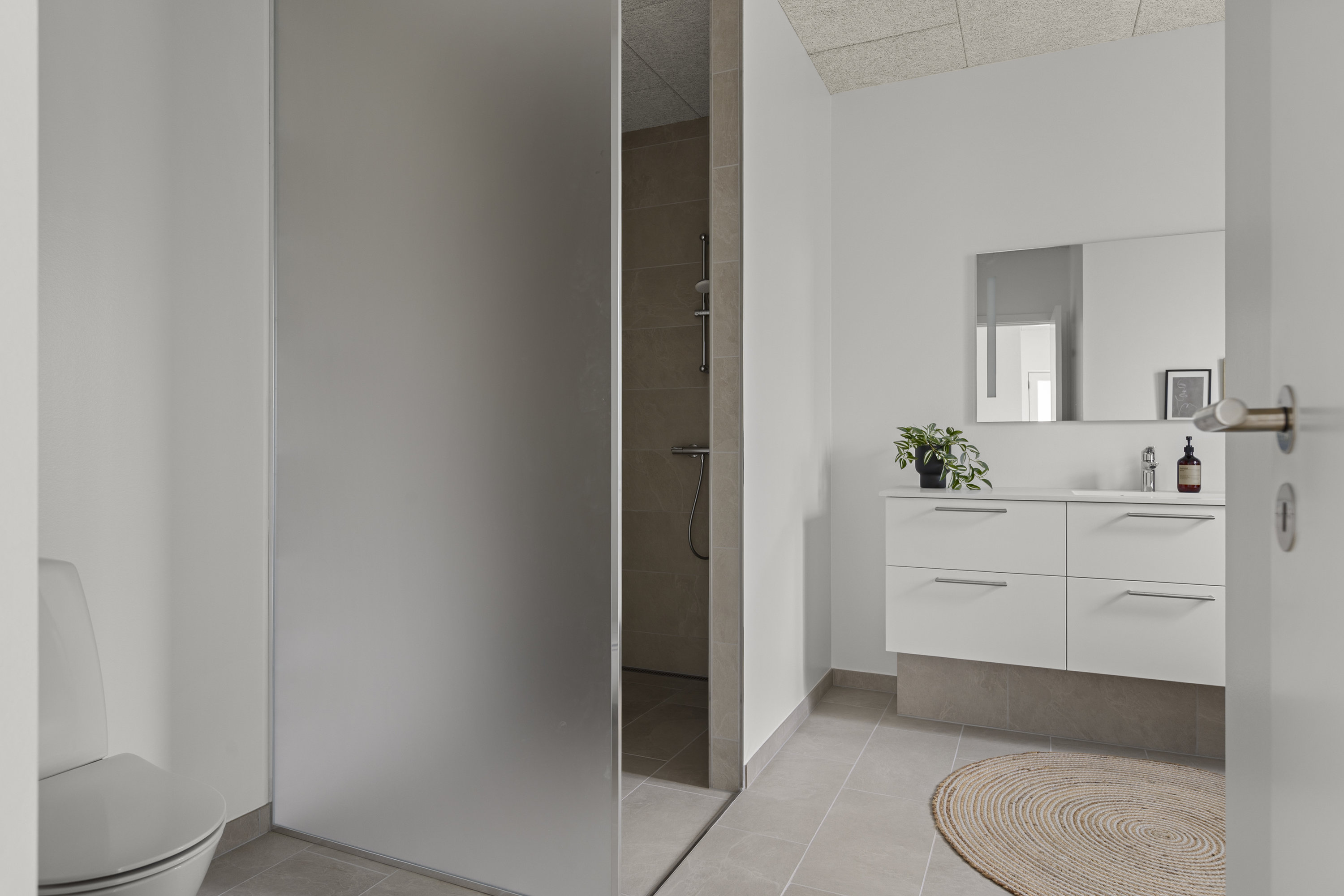 Fremhævet badeværelse billede i fuldskærmstilstand. Billede af Elmevej 3A, 4180 Sorø