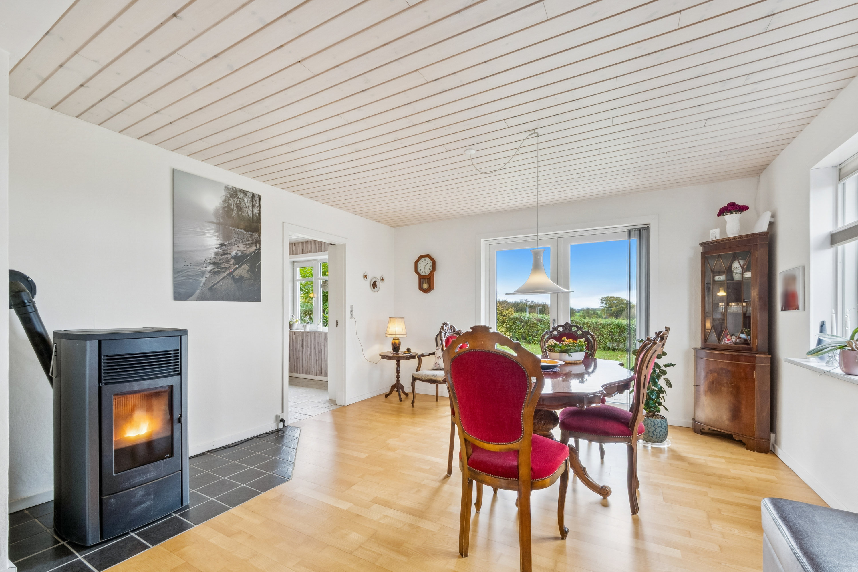 Fremhævet stue billede i fuldskærmstilstand. Billede af Kardybvej 8, Kobberup, 7850 Stoholm Jyll