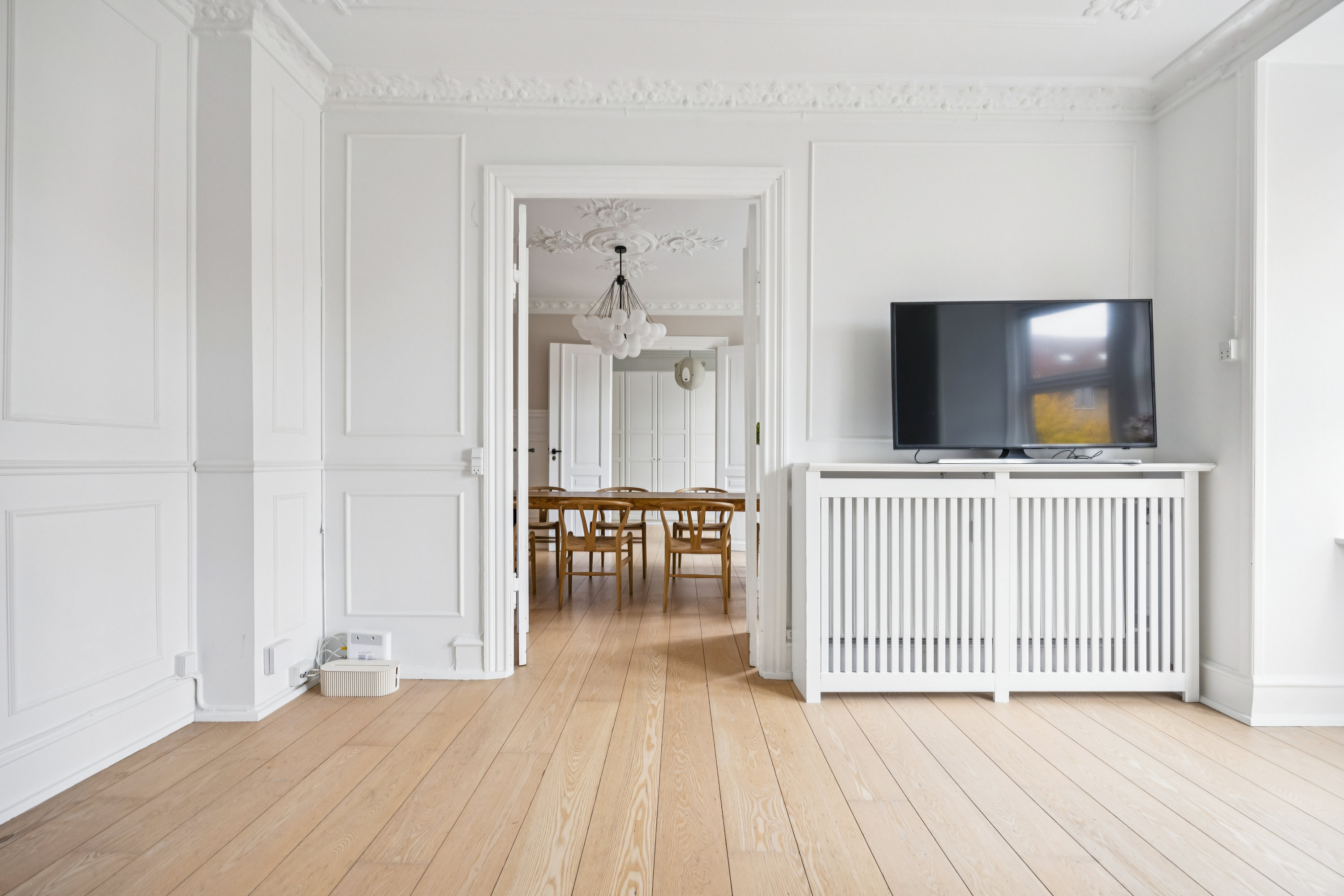 Fremhævet stue billede i fuldskærmstilstand. Billede af Hostrupsvej 13, 2. tv., 1950 Frederiksberg C