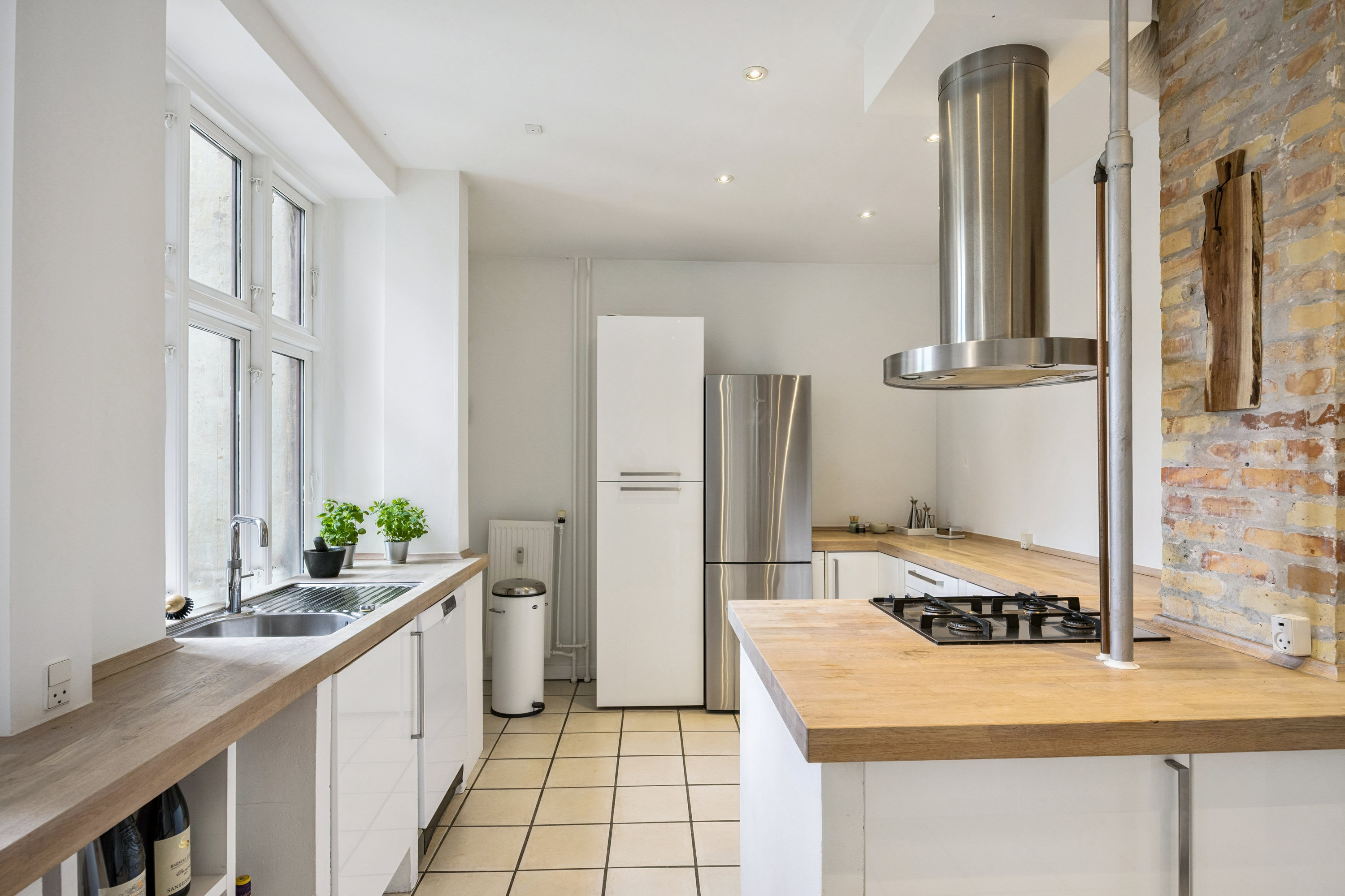 Fremhævet køkken billede i fuldskærmstilstand. Billede af Hostrupsvej 13, 2. tv., 1950 Frederiksberg C