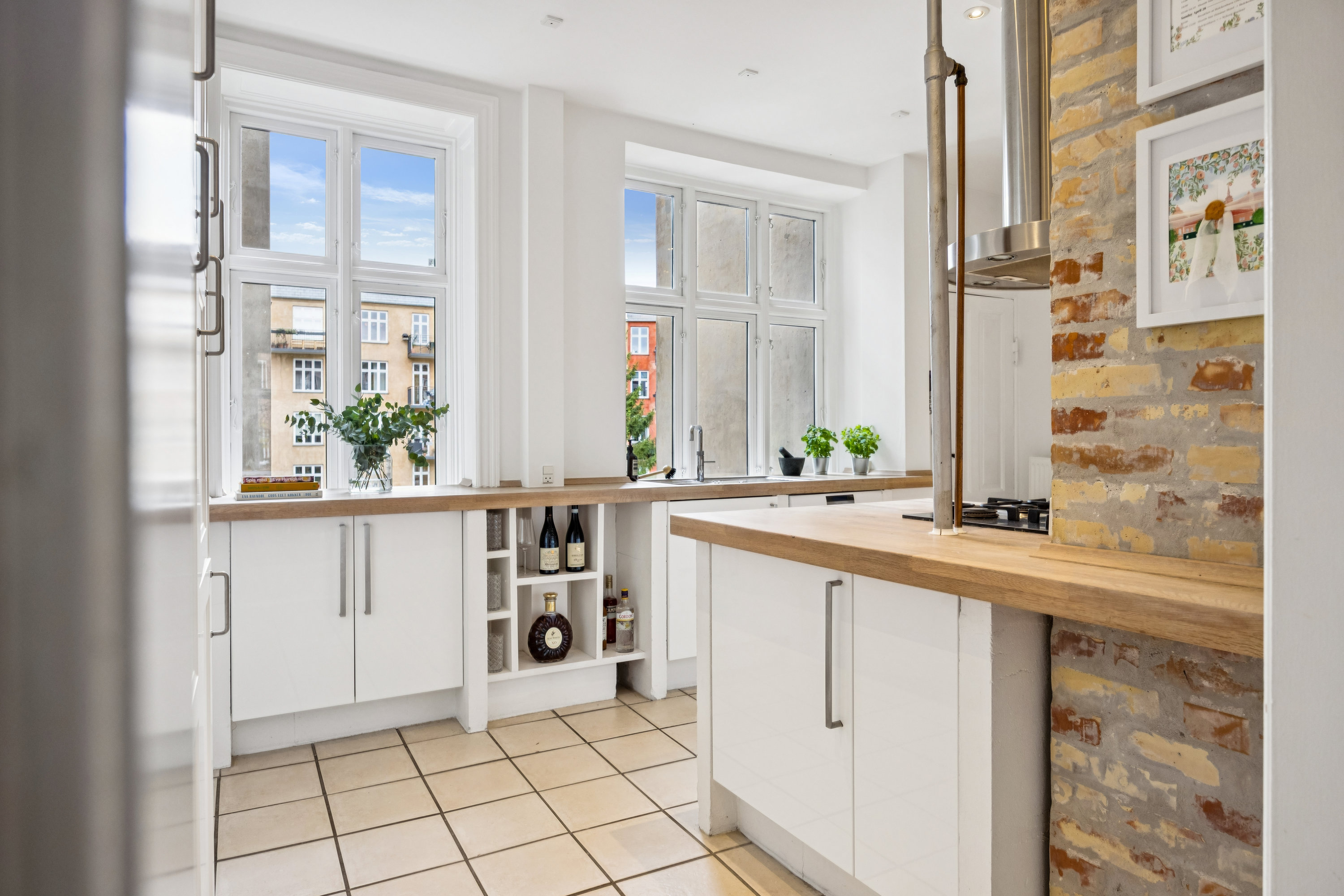 Fremhævet køkken billede i fuldskærmstilstand. Billede af Hostrupsvej 13, 2. tv., 1950 Frederiksberg C