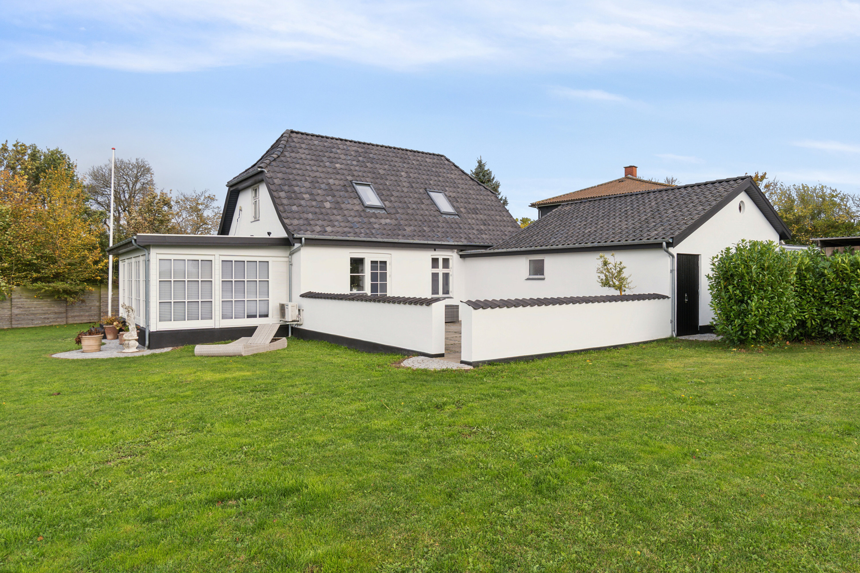 Fremhævet set fra haven billede i fuldskærmstilstand. Billede af Slagelse Landevej 120, 4241 Vemmelev