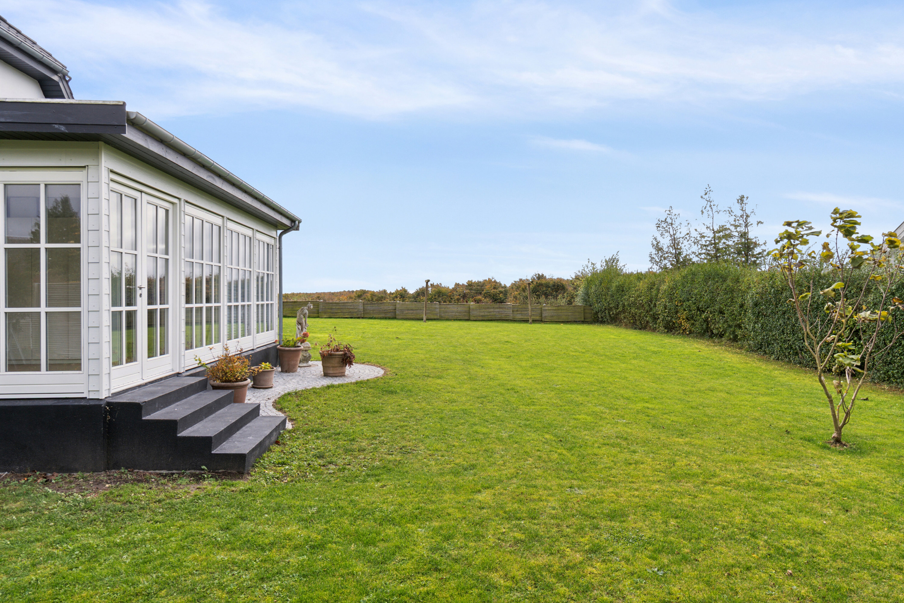 Fremhævet set fra haven billede i fuldskærmstilstand. Billede af Slagelse Landevej 120, 4241 Vemmelev