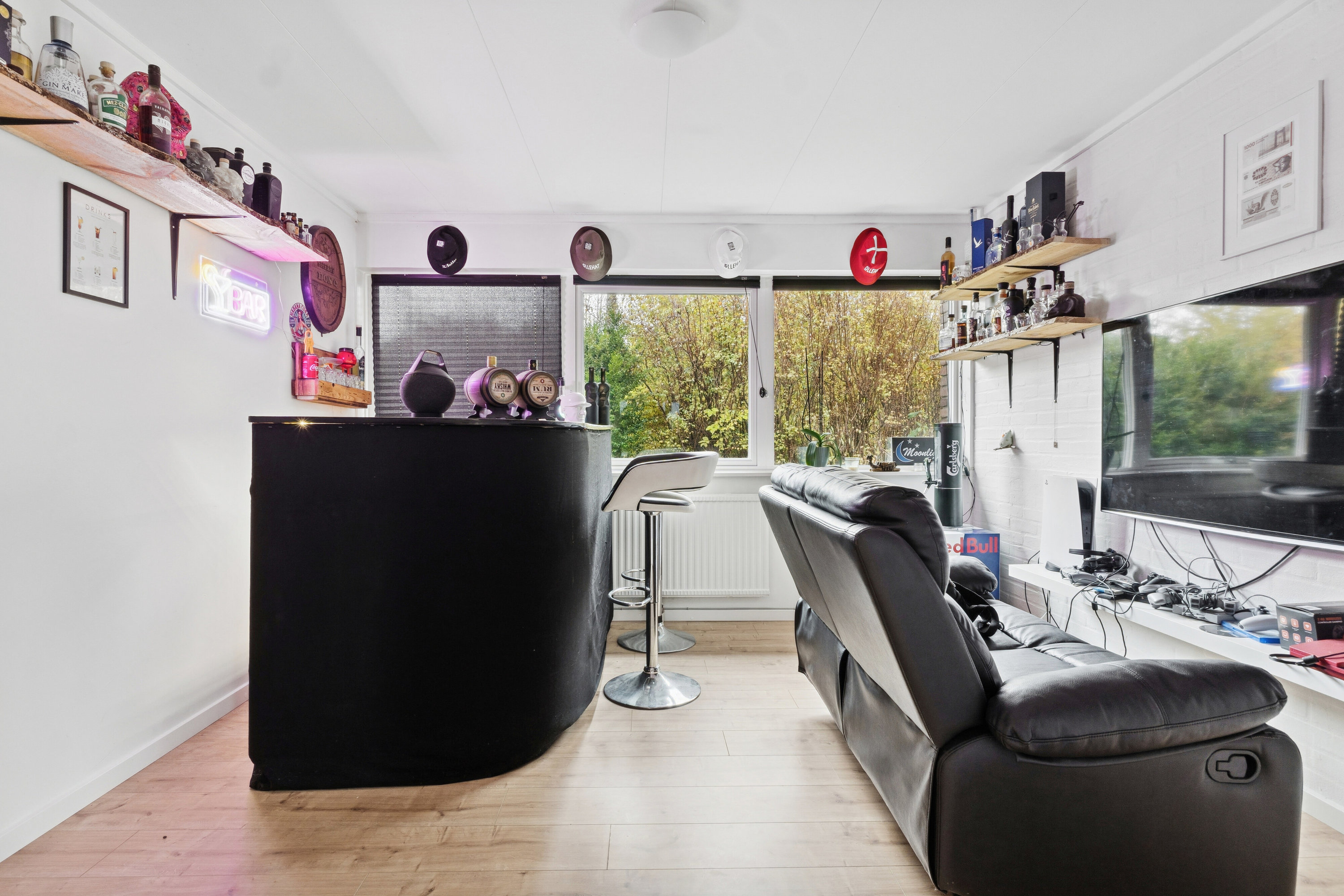 Fremhævet stue billede i fuldskærmstilstand. Billede af Liljevej 45, Vester Såby, 4330 Hvalsø