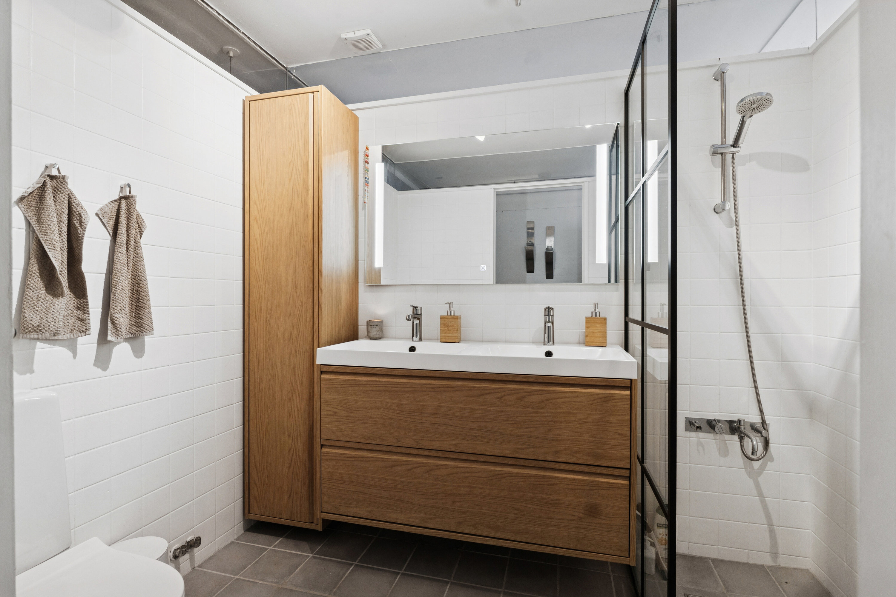 Fremhævet badeværelse billede i fuldskærmstilstand. Billede af Liljevej 45, Vester Såby, 4330 Hvalsø