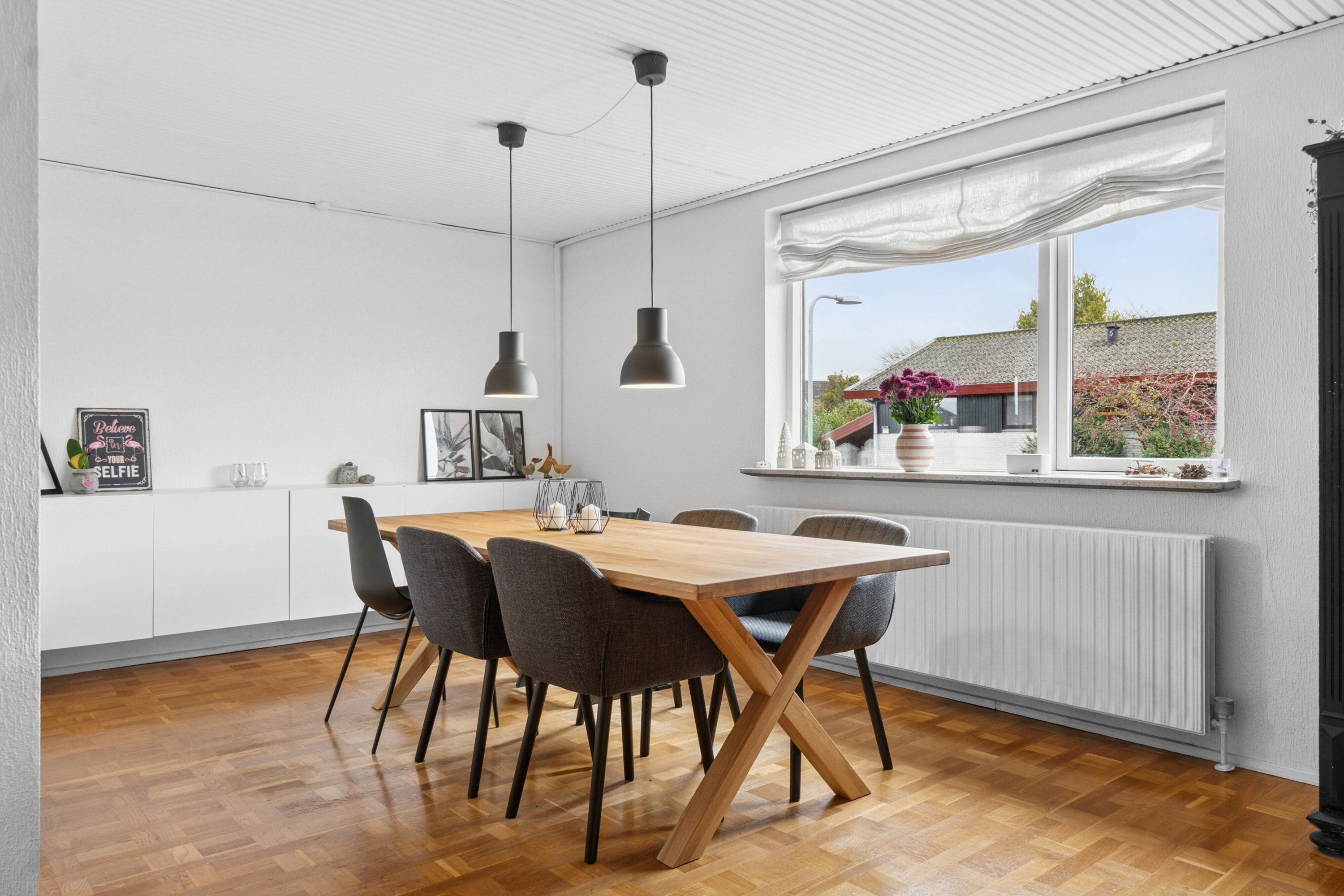 Fremhævet spisestue billede i fuldskærmstilstand. Billede af Ægirsvej 11, 4200 Slagelse