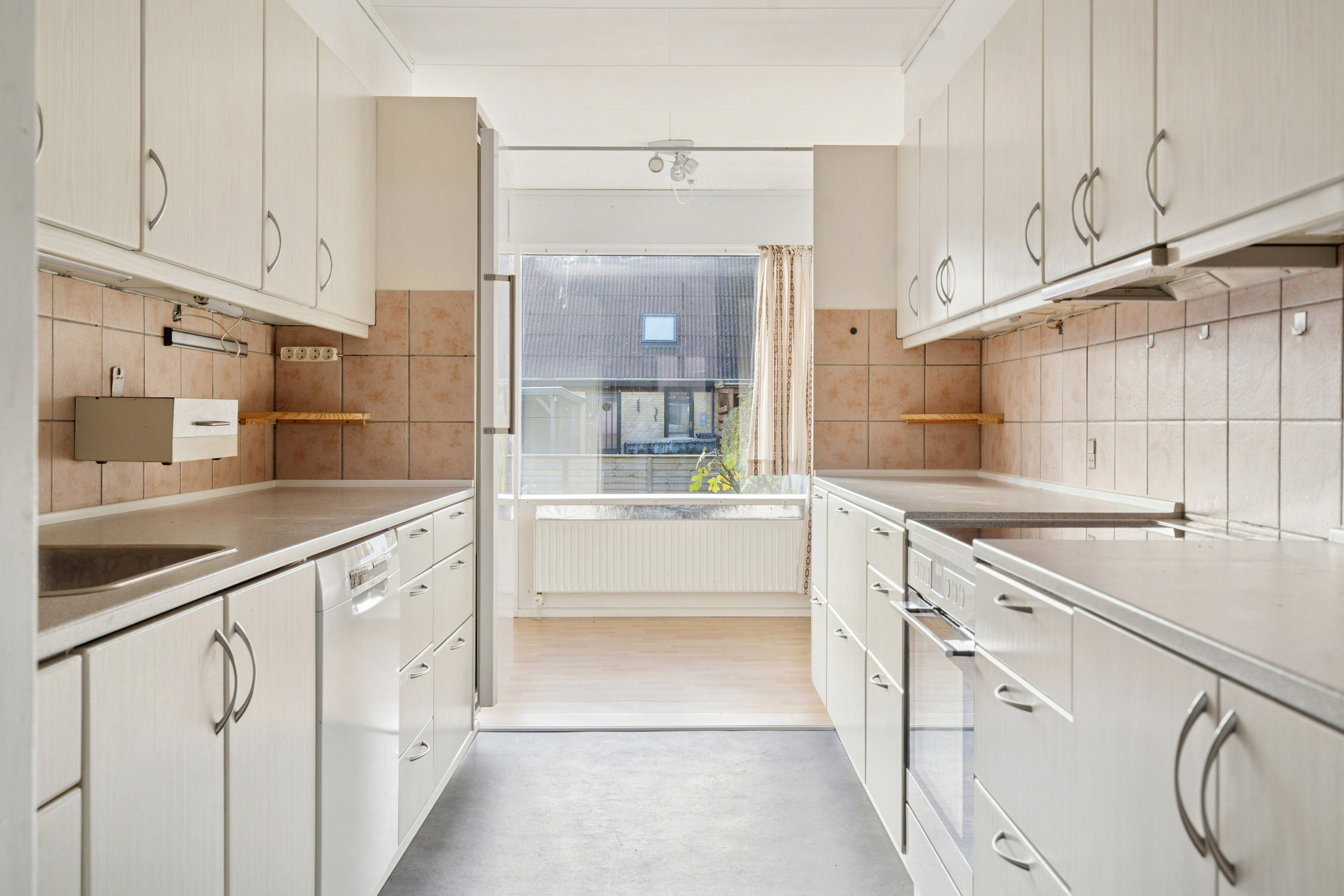 Fremhævet køkken billede i fuldskærmstilstand. Billede af Hermelinløkken 46, Korup, 5210 Odense NV