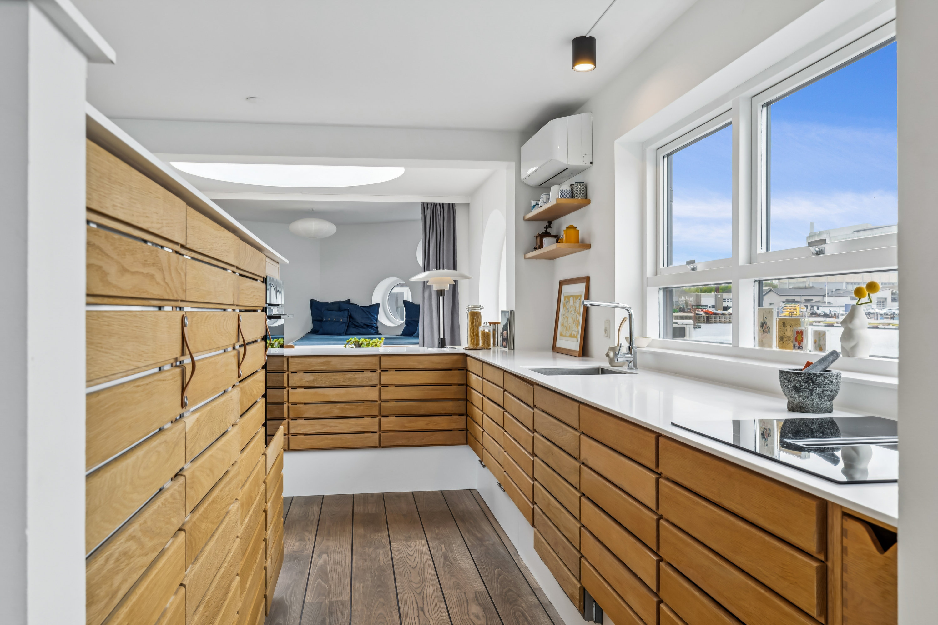 Fremhævet  billede i fuldskærmstilstand. Billede af William Wains Gade 23 (Husbåd), 1432 København K