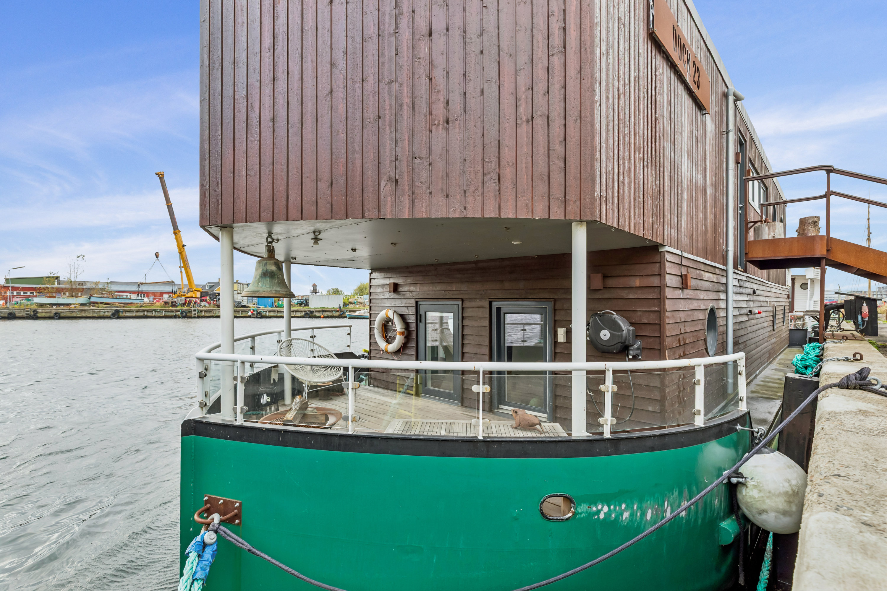 Fremhævet  billede i fuldskærmstilstand. Billede af William Wains Gade 23 (Husbåd), 1432 København K