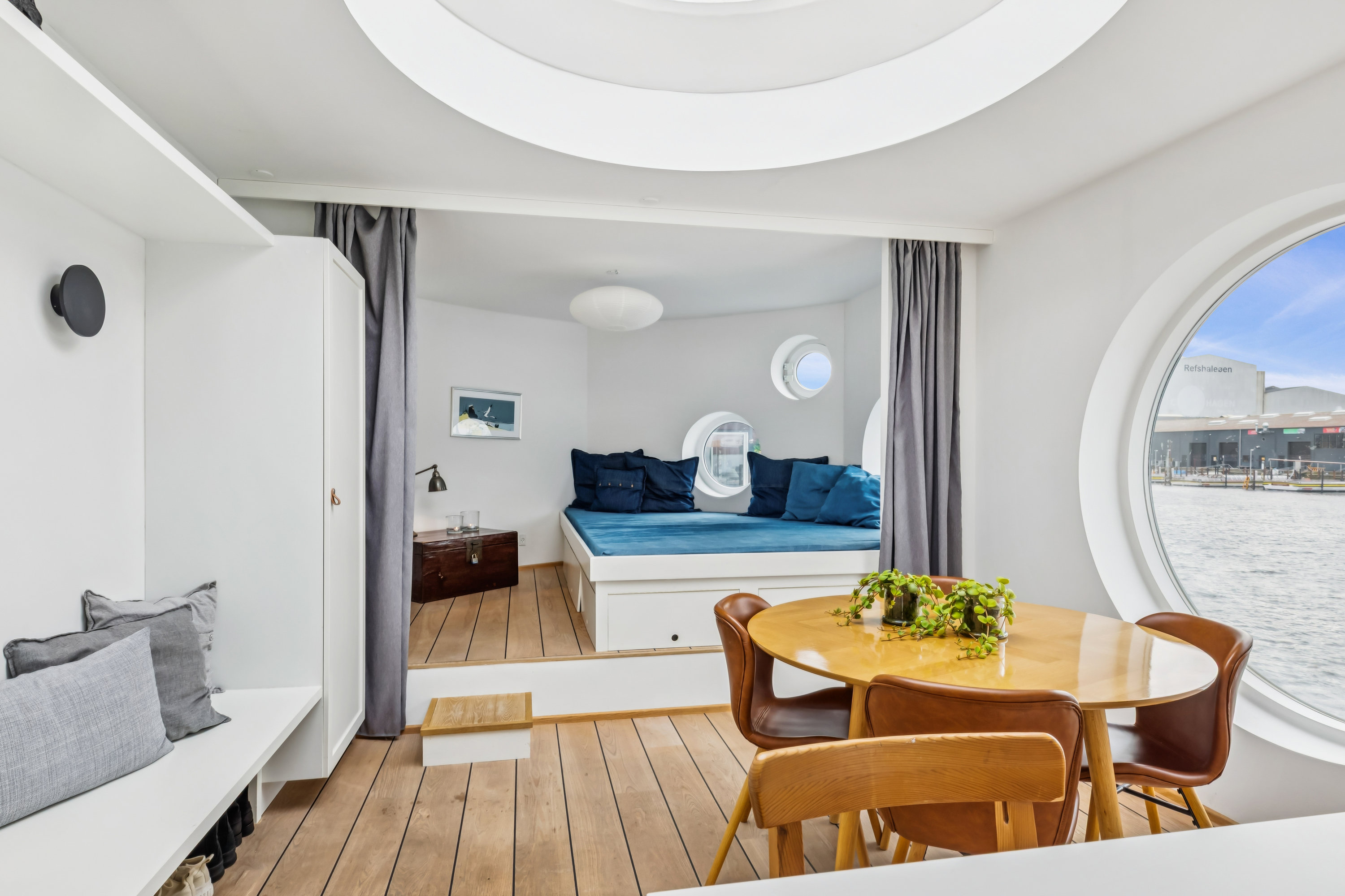 Fremhævet  billede i fuldskærmstilstand. Billede af William Wains Gade 23 (Husbåd), 1432 København K