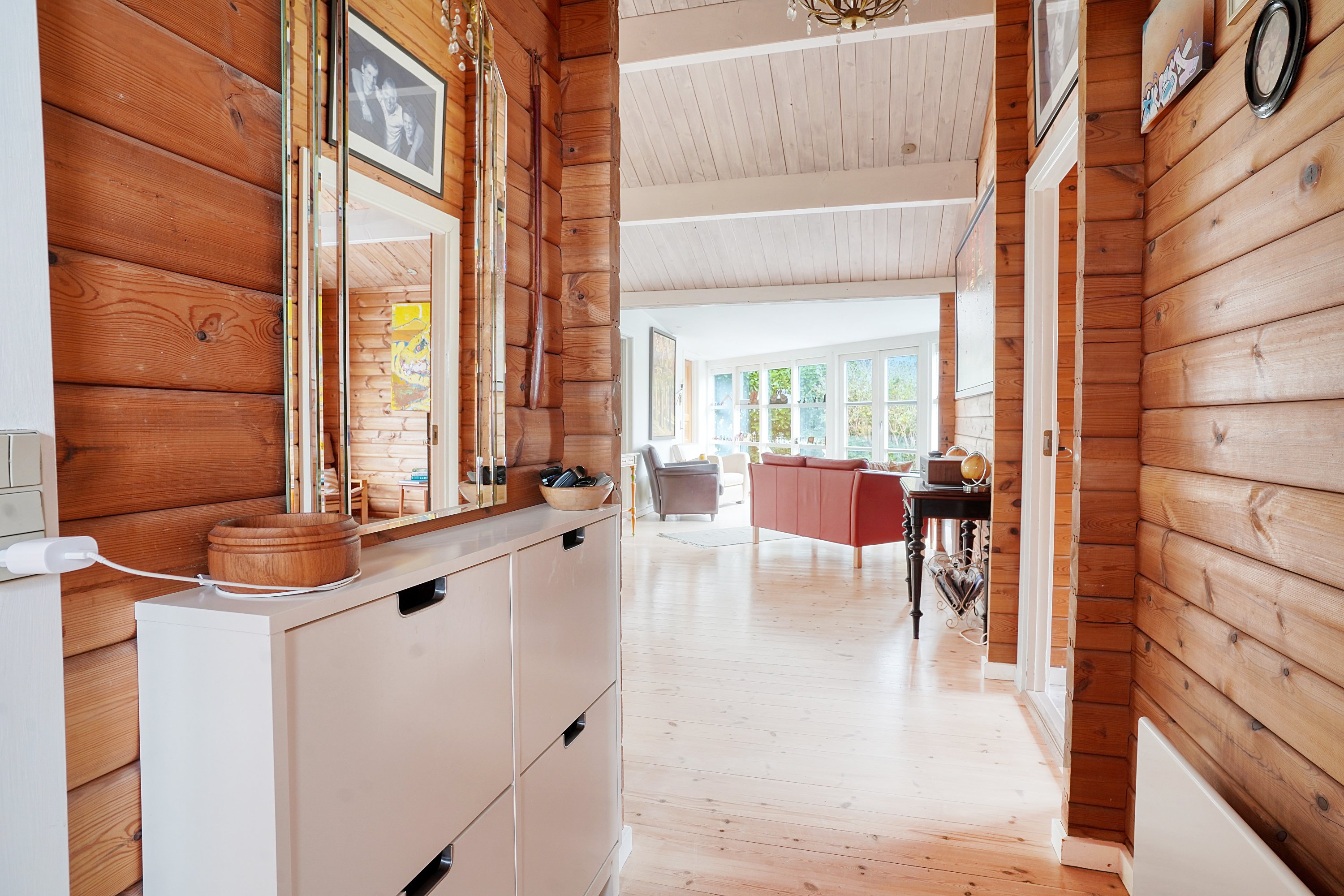 Fremhævet entré billede i fuldskærmstilstand. Billede af Løvvænget 37, 3100 Hornbæk