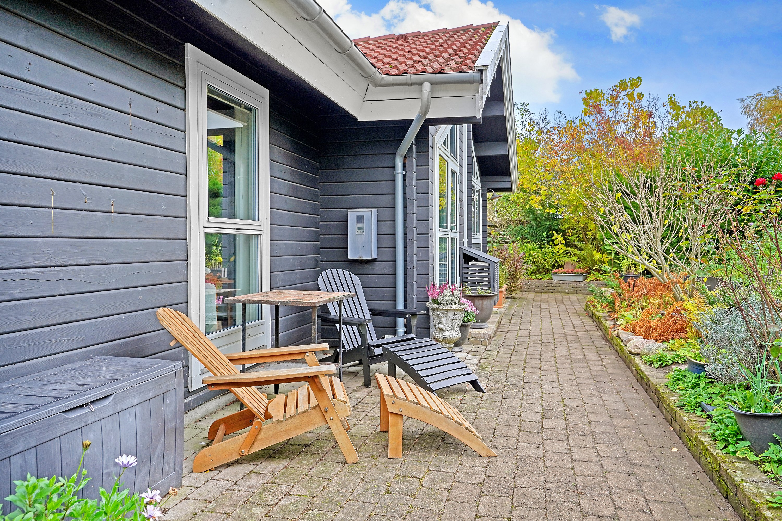 Fremhævet terrasse billede i fuldskærmstilstand. Billede af Løvvænget 37, 3100 Hornbæk