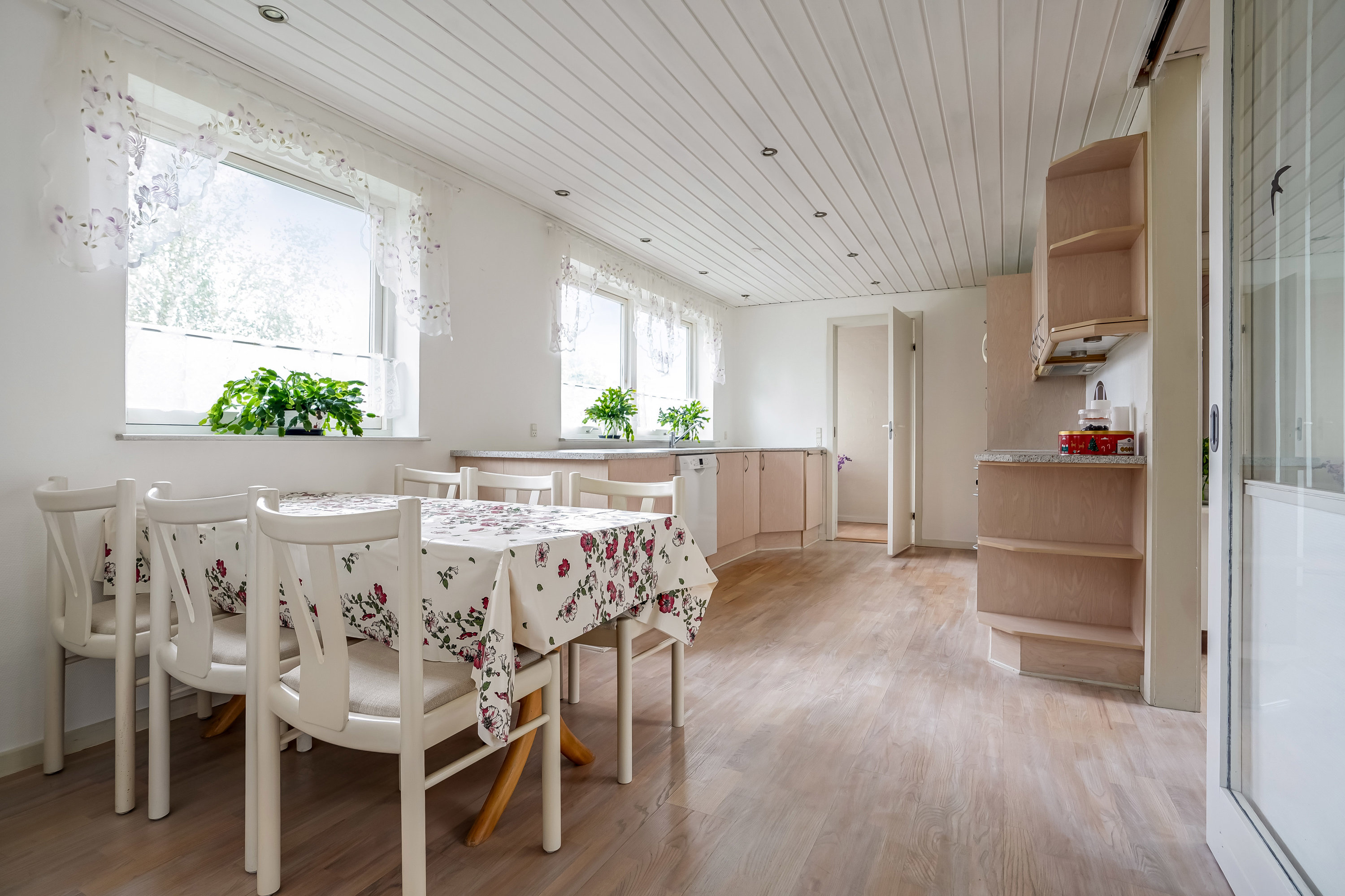 Fremhævet køkken billede i fuldskærmstilstand. Billede af Bondebjergvej 4, Grædstrup, 8740 Brædstrup