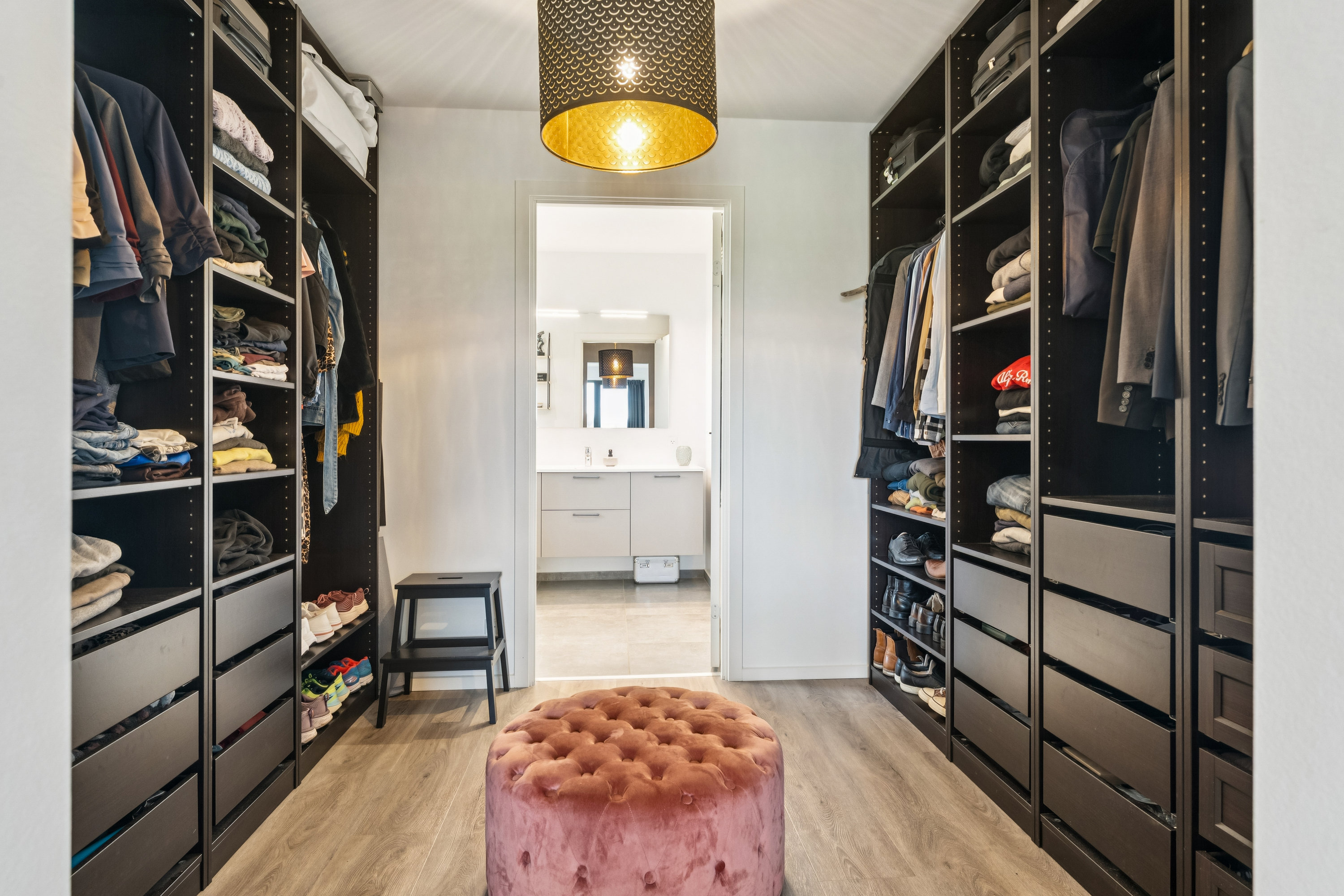 Fremhævet walk-in billede i fuldskærmstilstand. Billede af Muldvarpekrogen 28, 8850 Bjerringbro