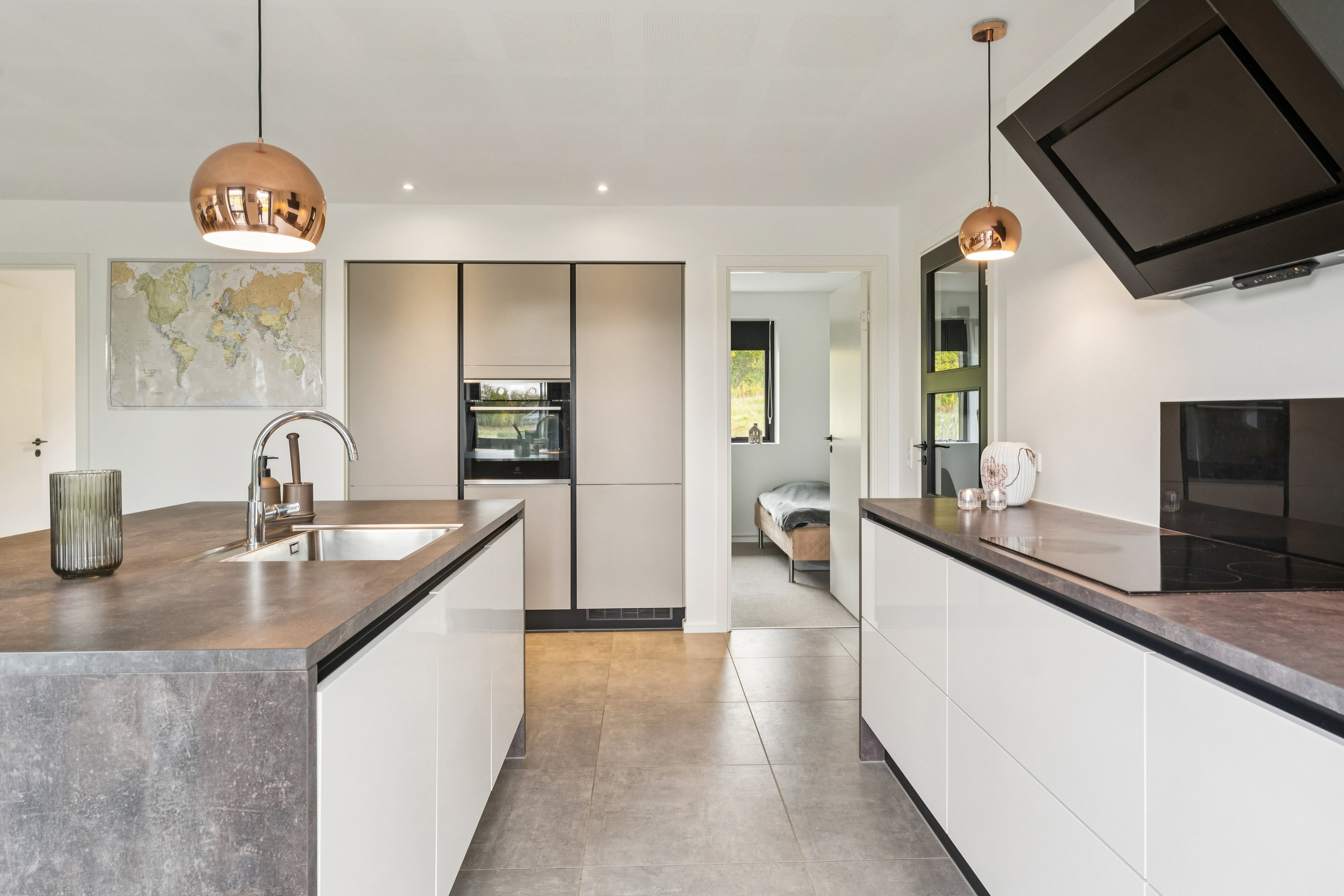 Fremhævet køkken billede i fuldskærmstilstand. Billede af Muldvarpekrogen 28, 8850 Bjerringbro