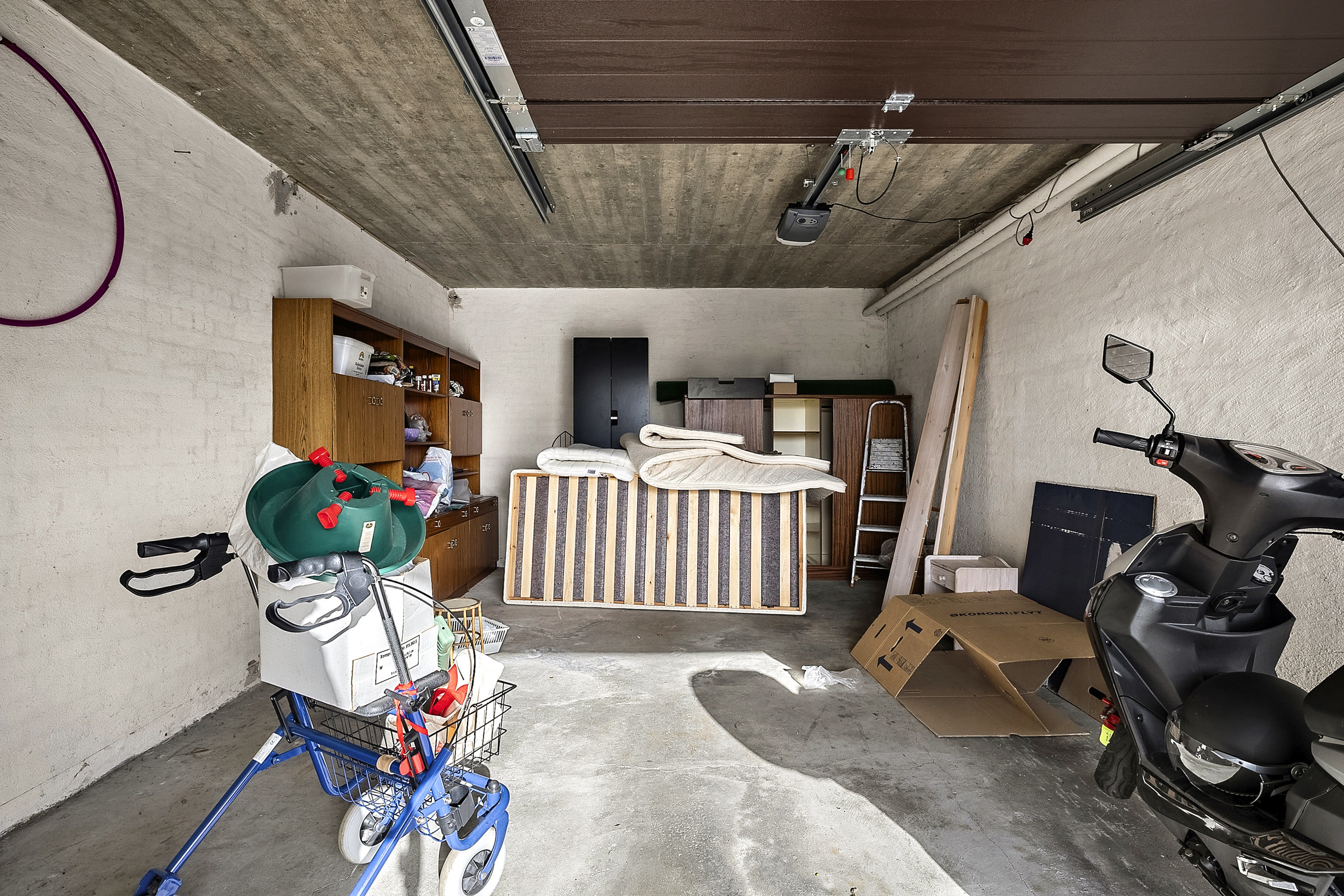 Fremhævet garage billede i fuldskærmstilstand. Billede af Lersøparken 7, st.. tv., 4220 Korsør