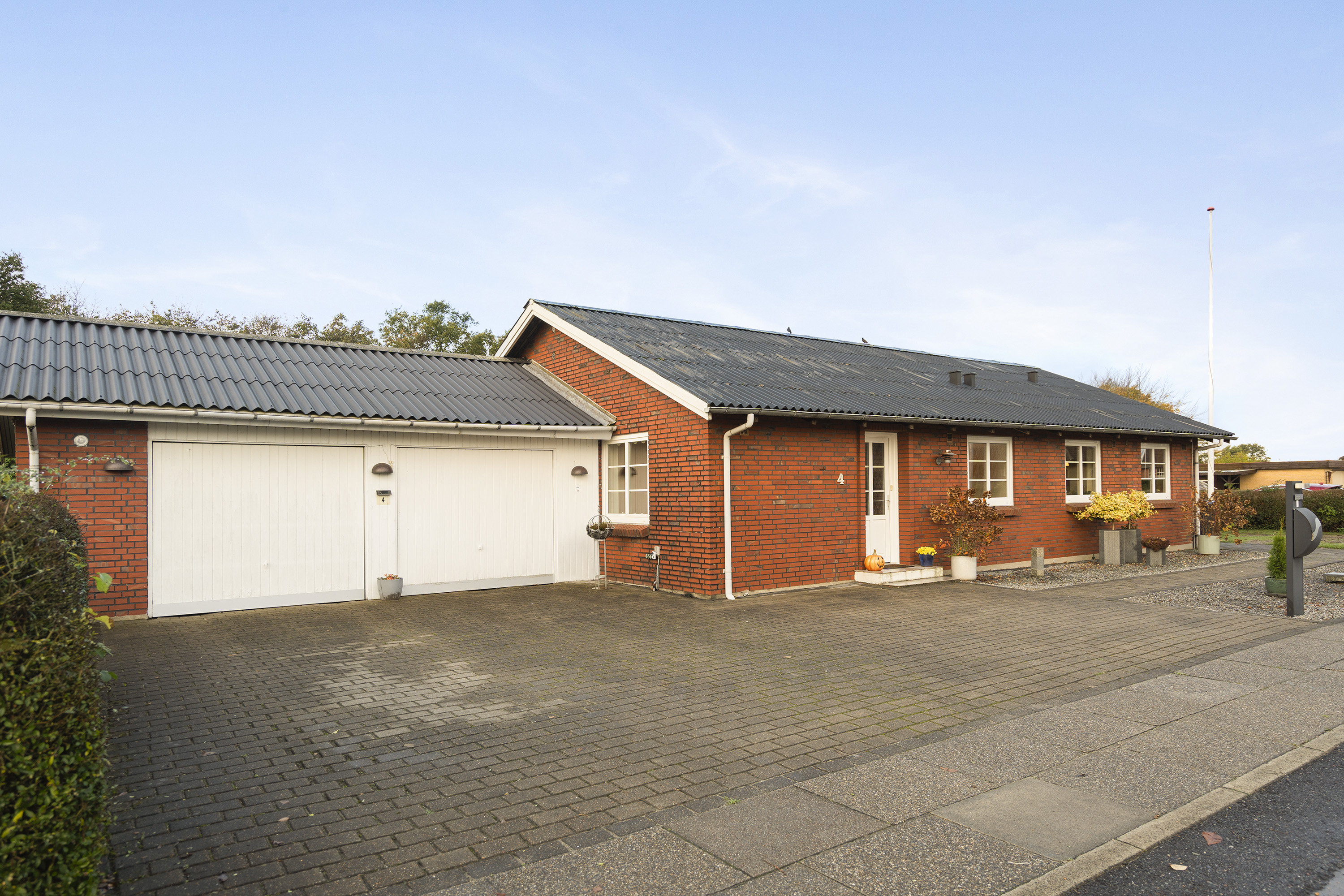 Fremhævet ejendommen billede i fuldskærmstilstand. Billede af Karlsgårdevej 4, Sig, 6800 Varde