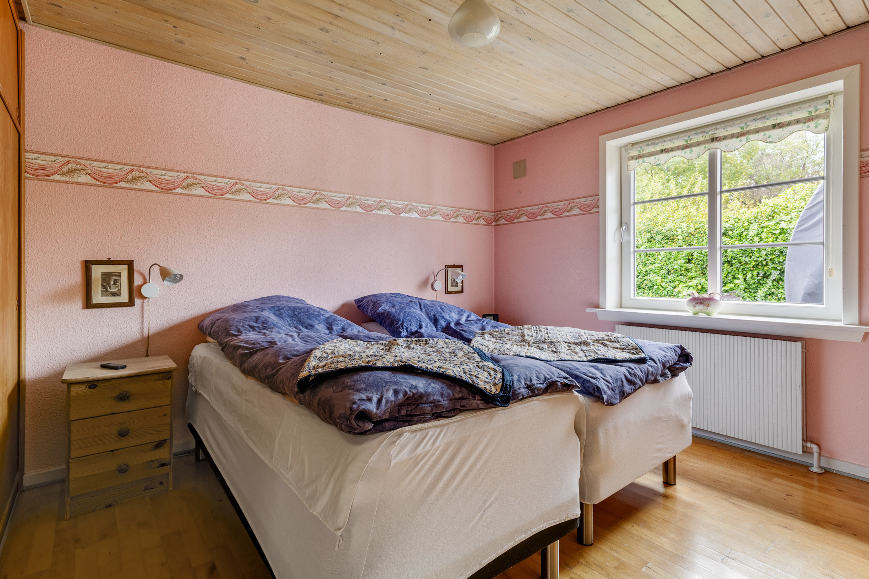 Fremhævet soveværelse billede i fuldskærmstilstand. Billede af Karlsgårdevej 4, Sig, 6800 Varde