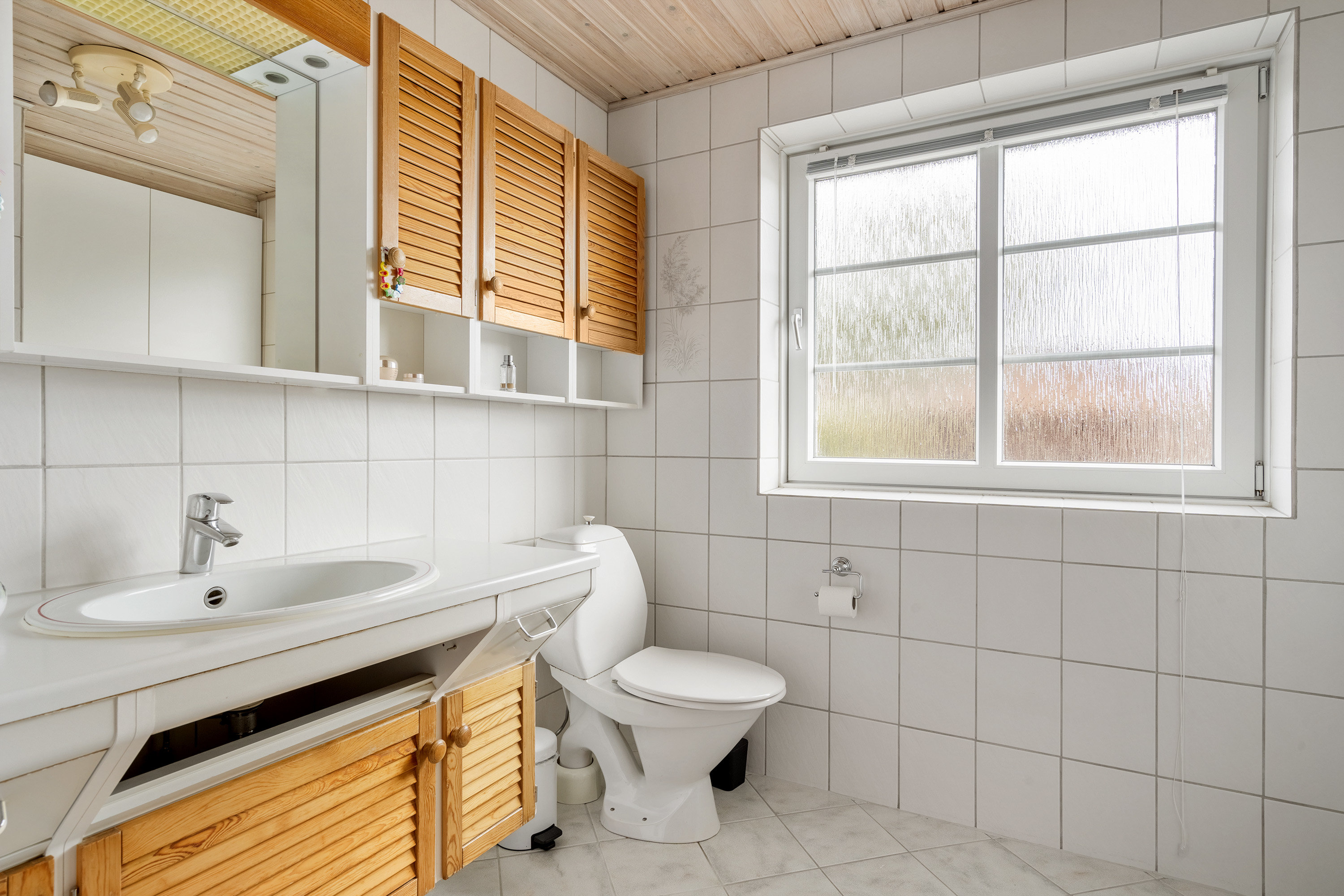 Fremhævet badeværelse billede i fuldskærmstilstand. Billede af Karlsgårdevej 4, Sig, 6800 Varde